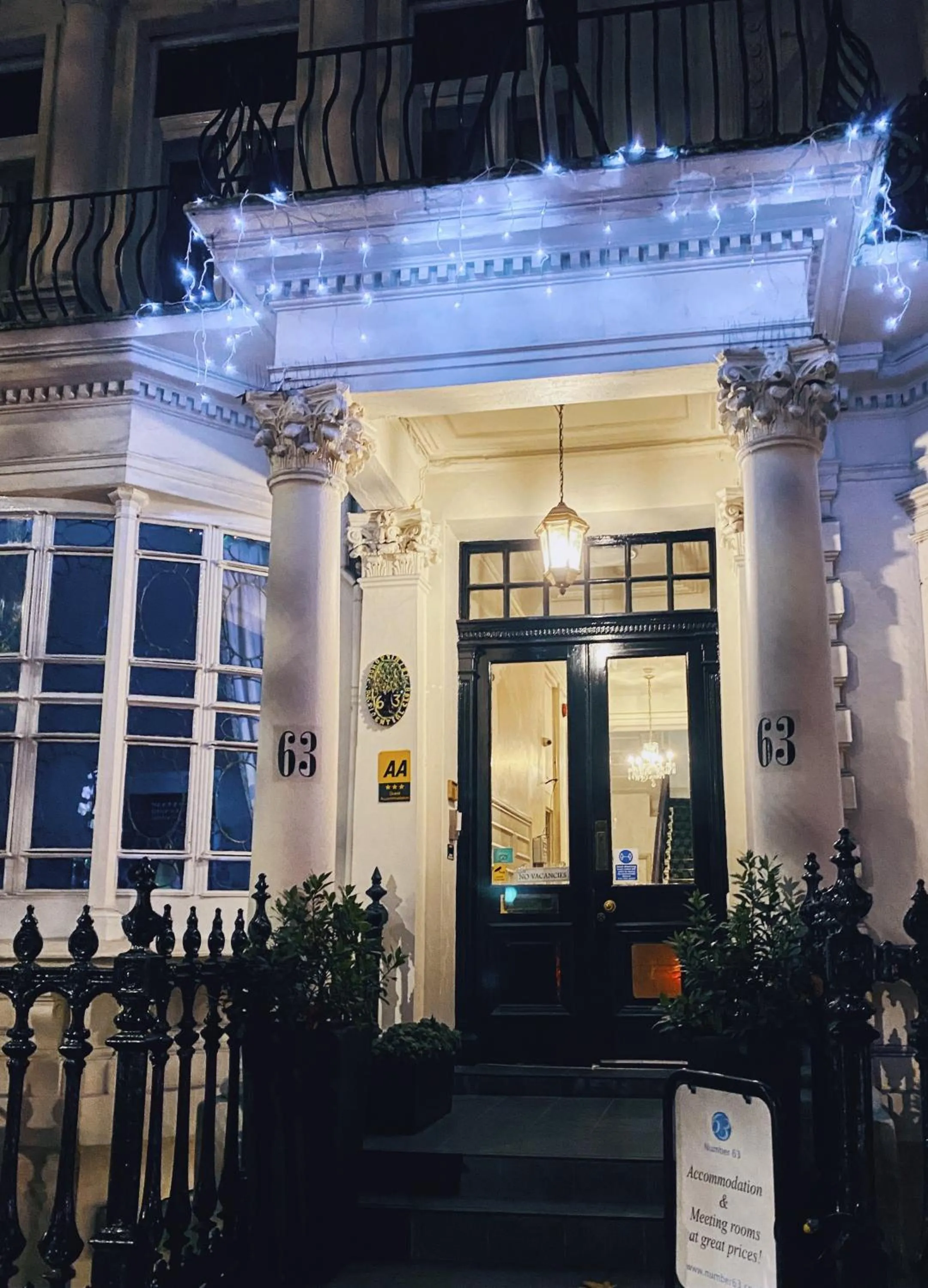 Facade/entrance in Hotel 63