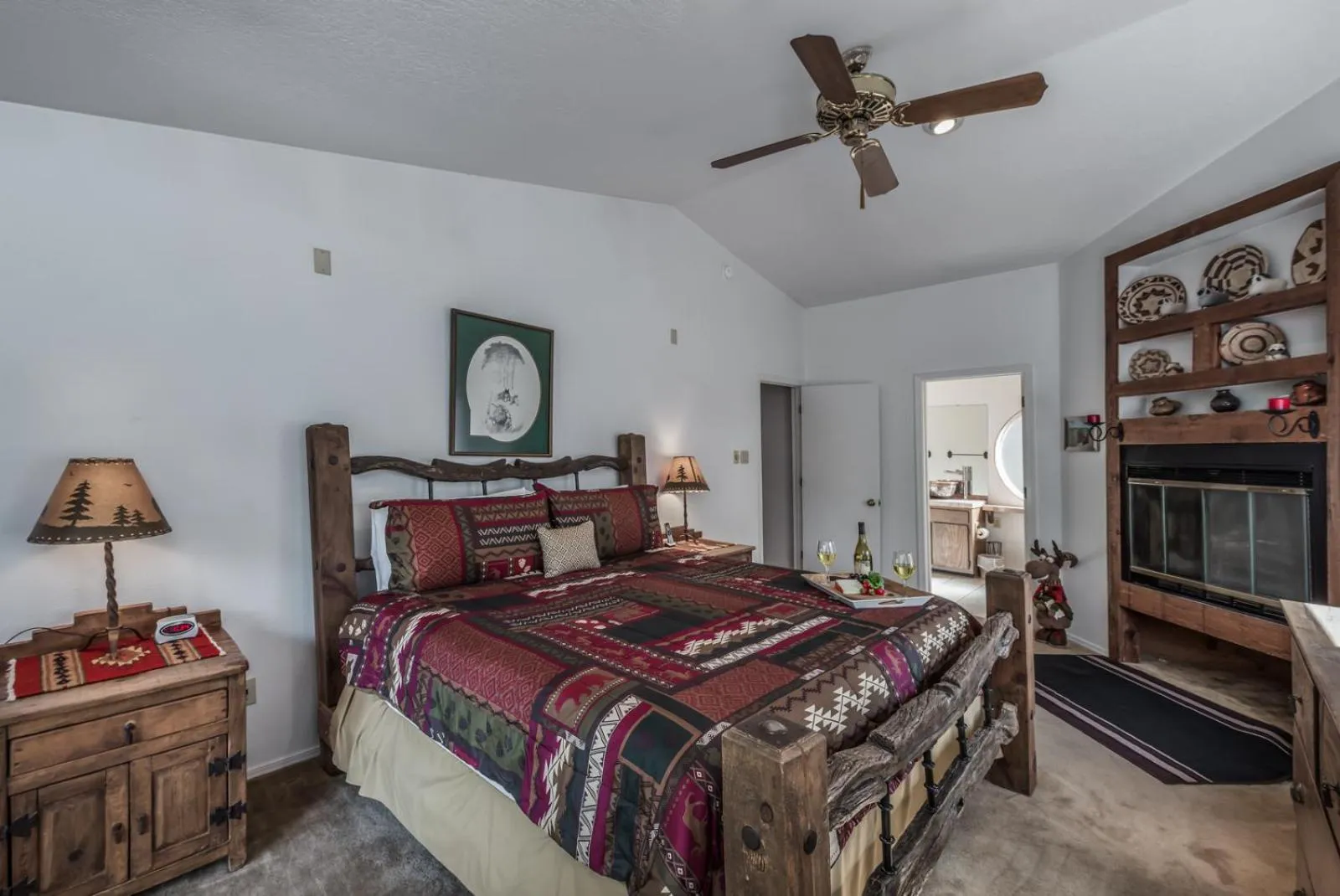 Bedroom, Bed in DreamCatcher