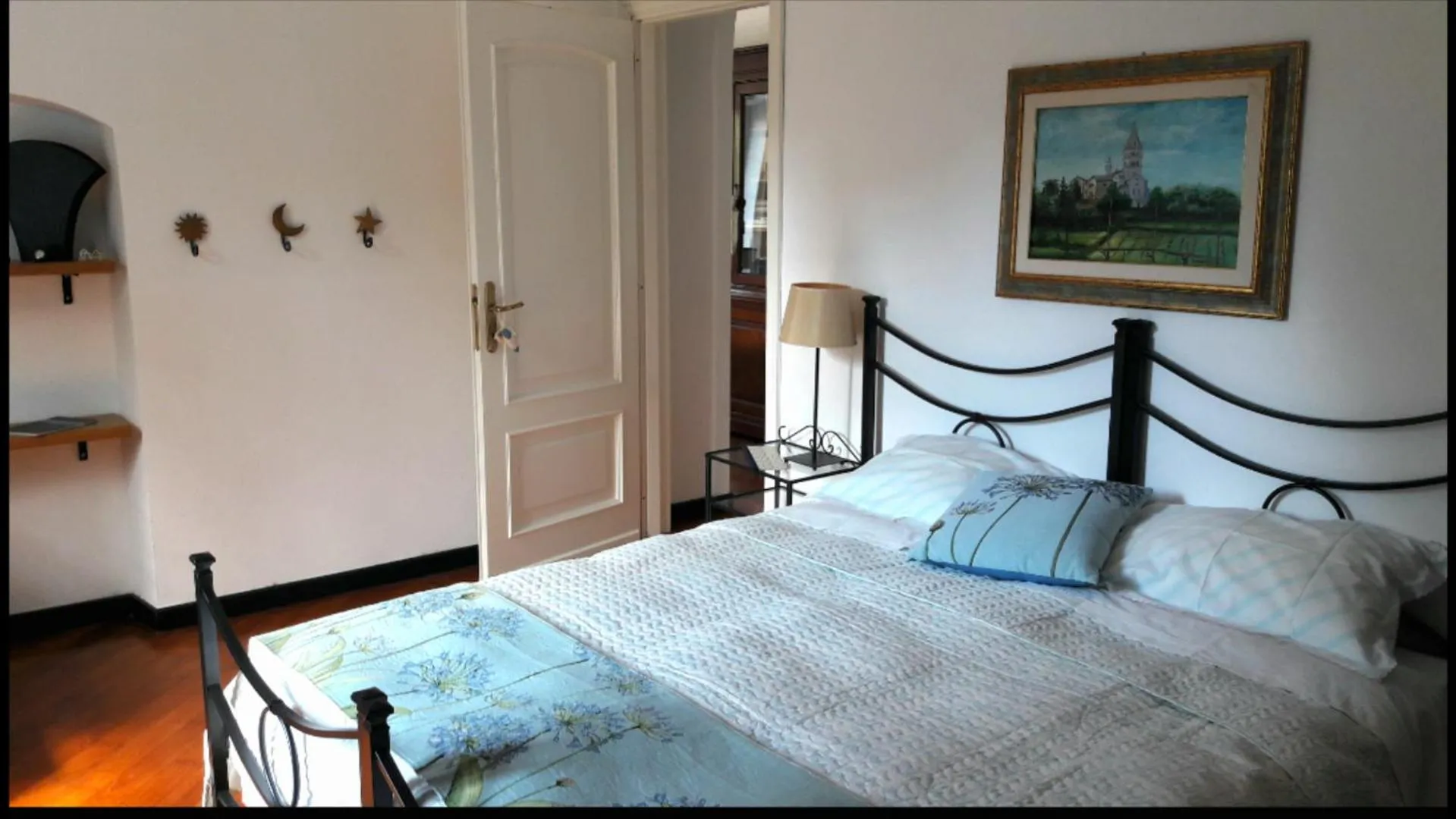 Photo of the whole room, Bed in The italian riviera