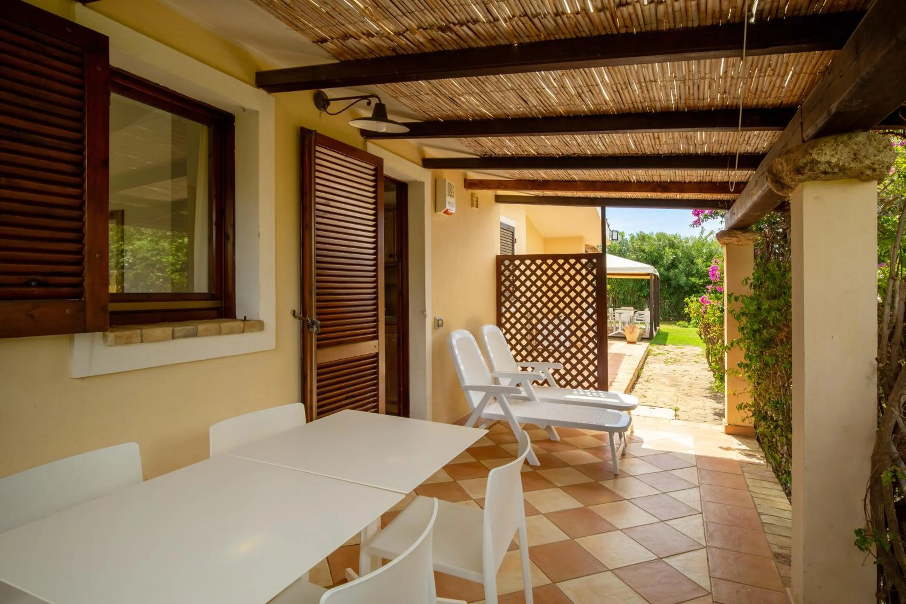Patio in Porto Giunco Residence