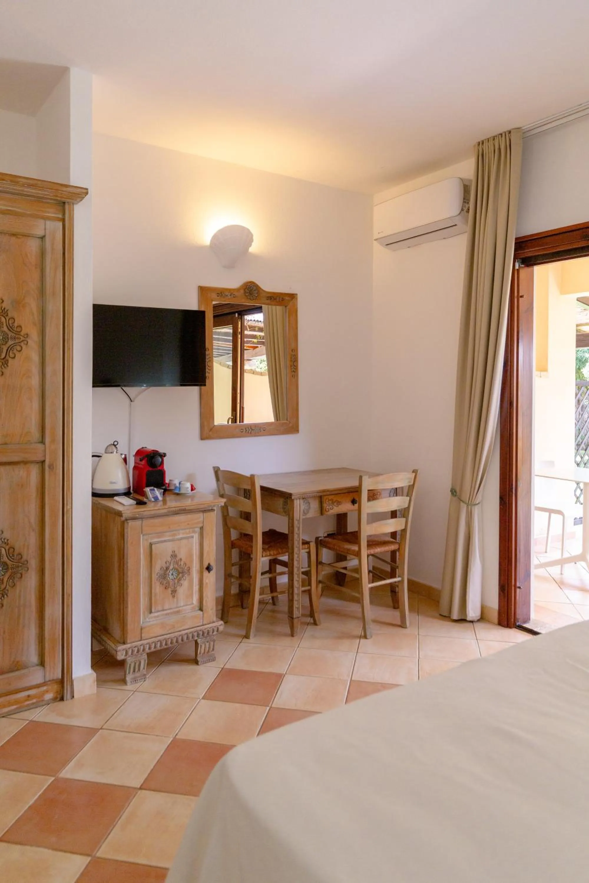 Lunch in Porto Giunco Residence