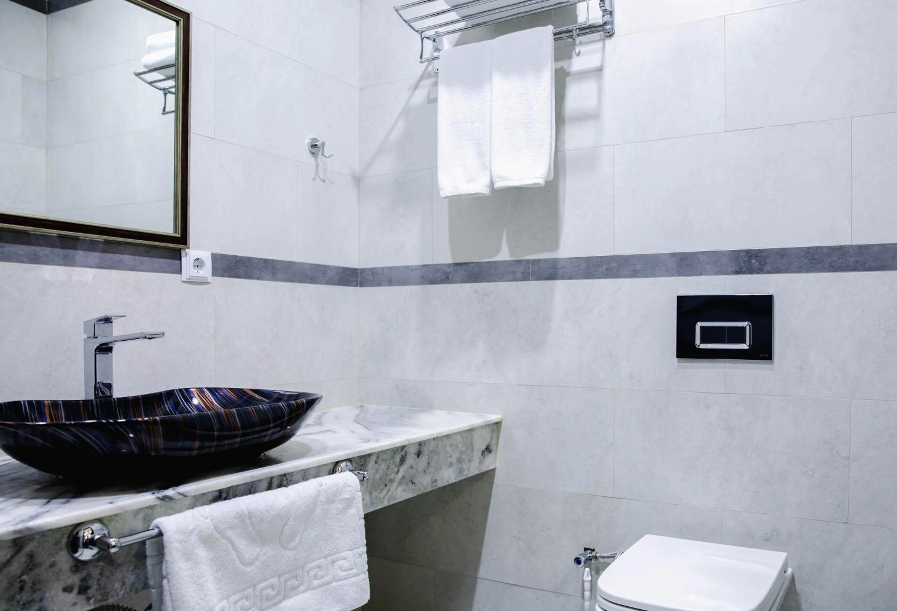 Bathroom in Grand Hotel Baku Central Park