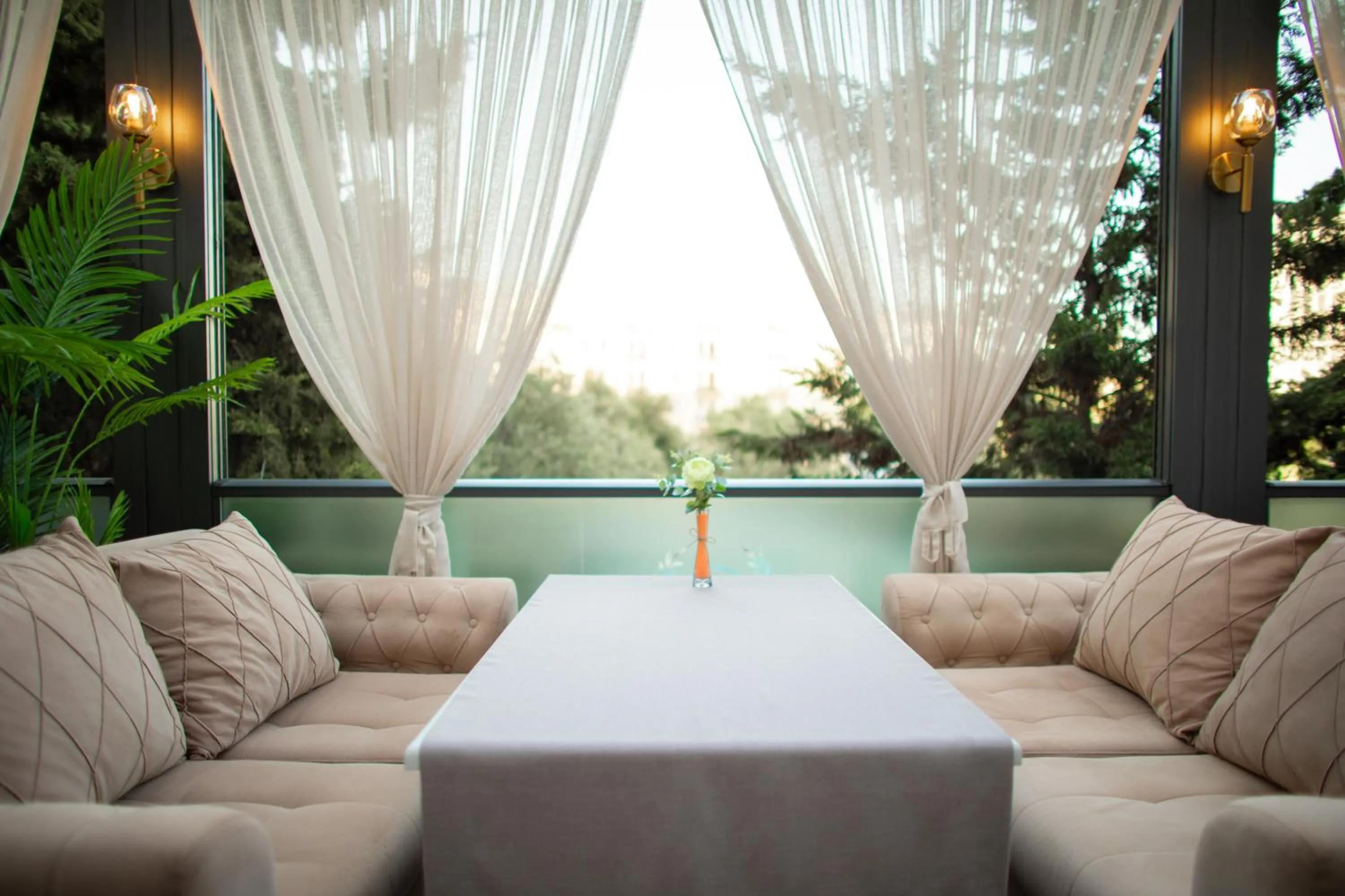 Patio in Grand Hotel Baku Central Park