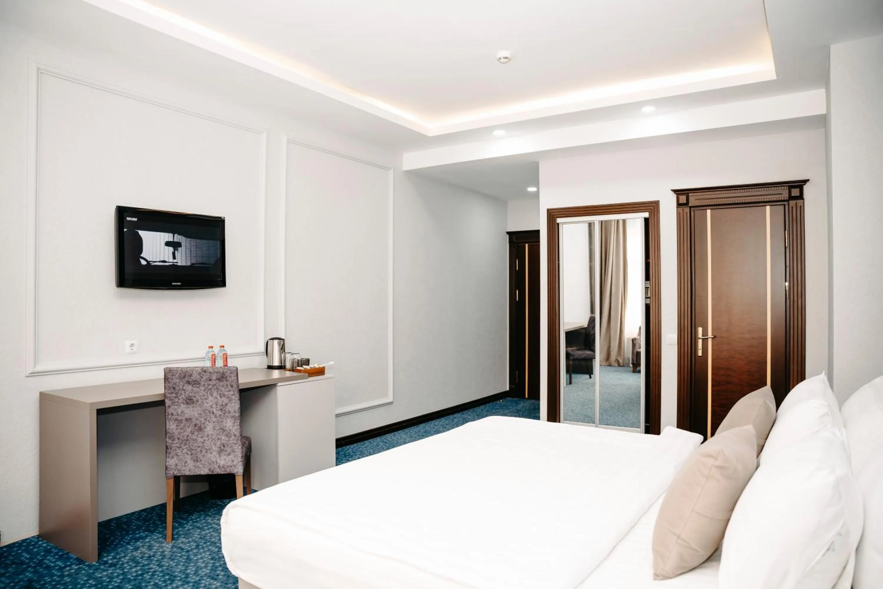 Bed in Grand Hotel Baku Central Park