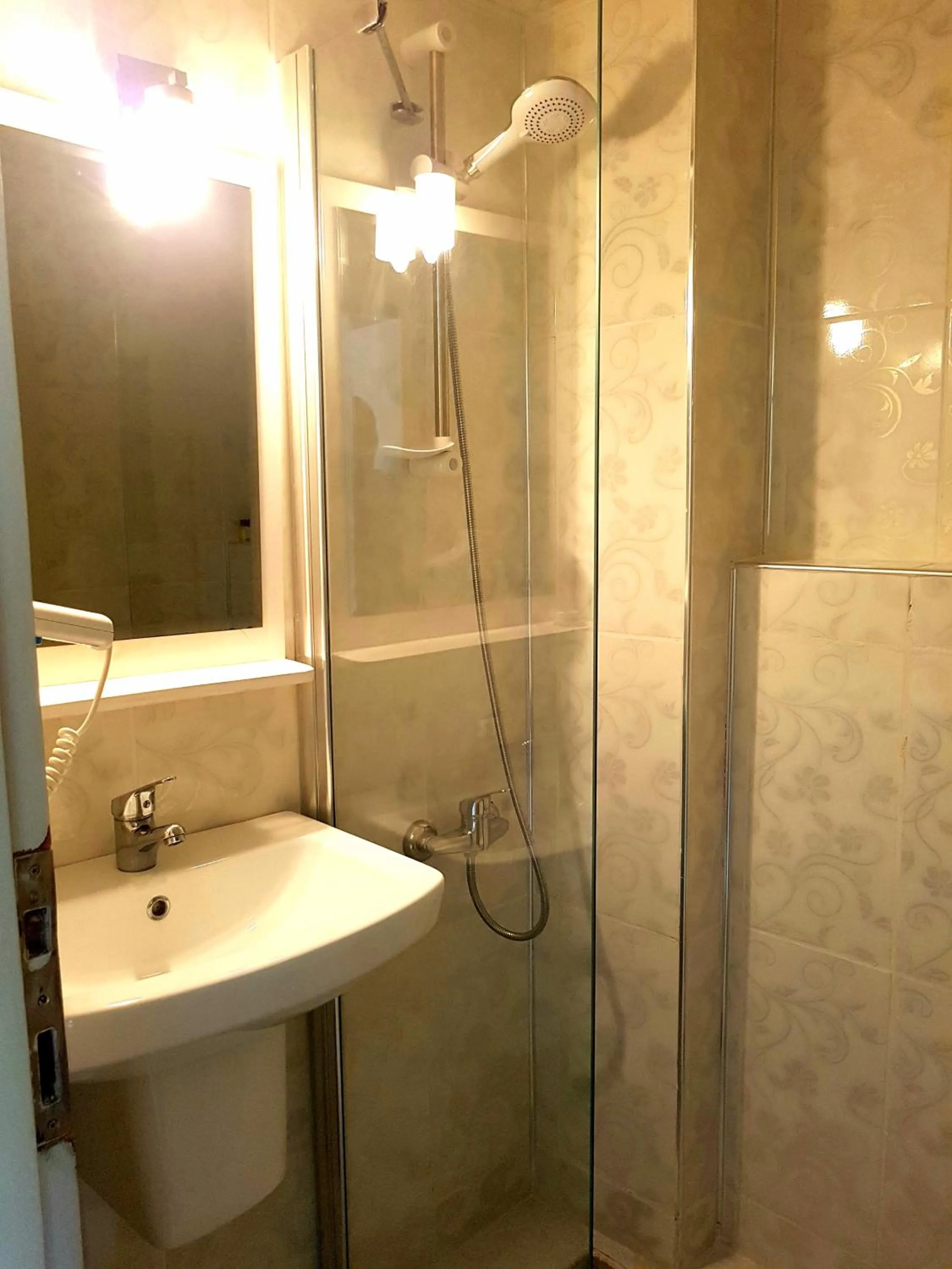 Bathroom in Club Antiphellos