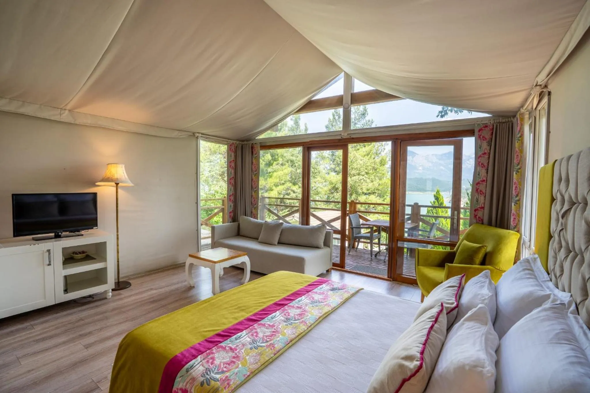 Bed in Sakli Gol Evleri