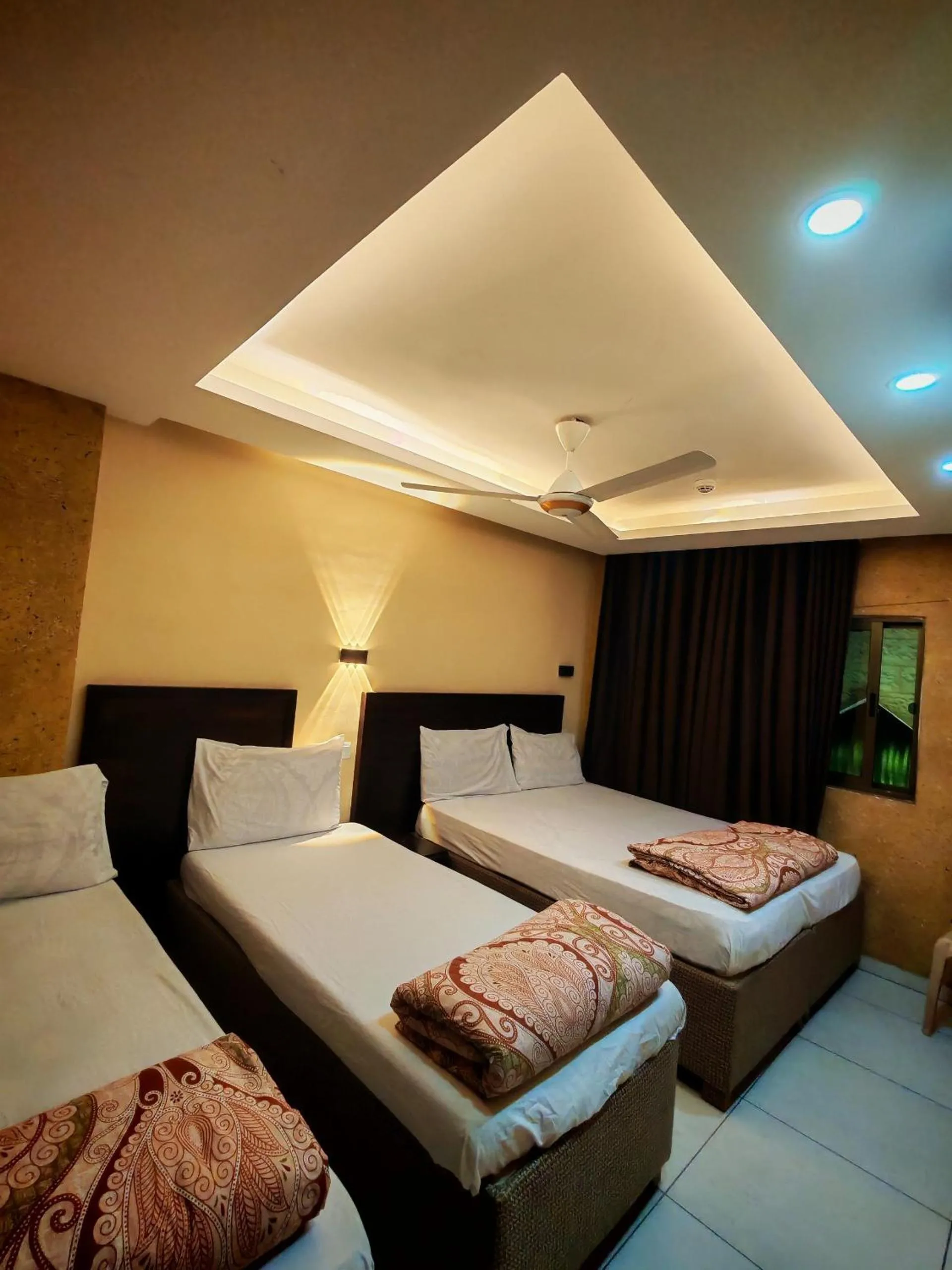 Deluxe Family Suite in Aqaba Roza