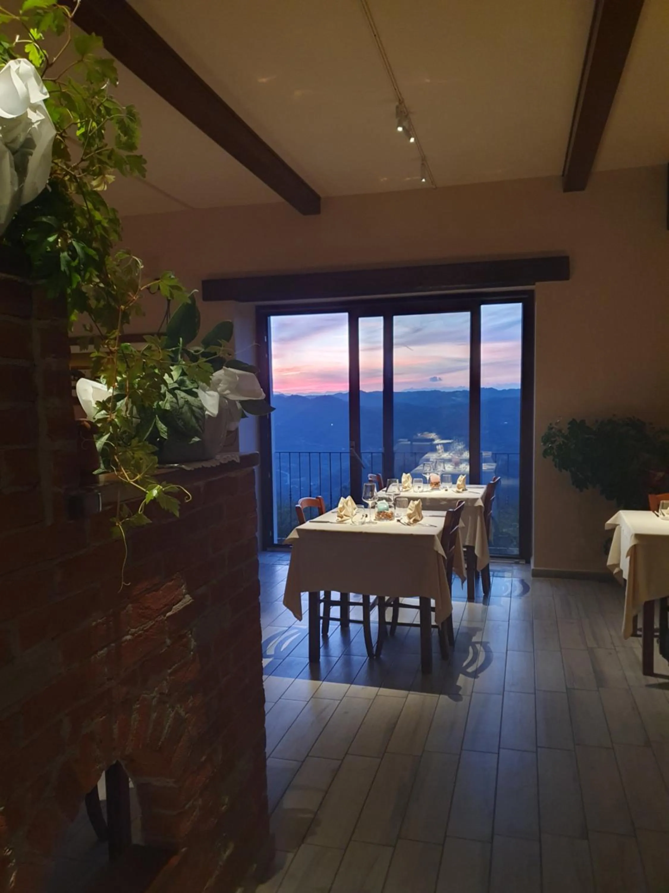 Restaurant/places to eat in Ristorante Albergo 'l Bunet