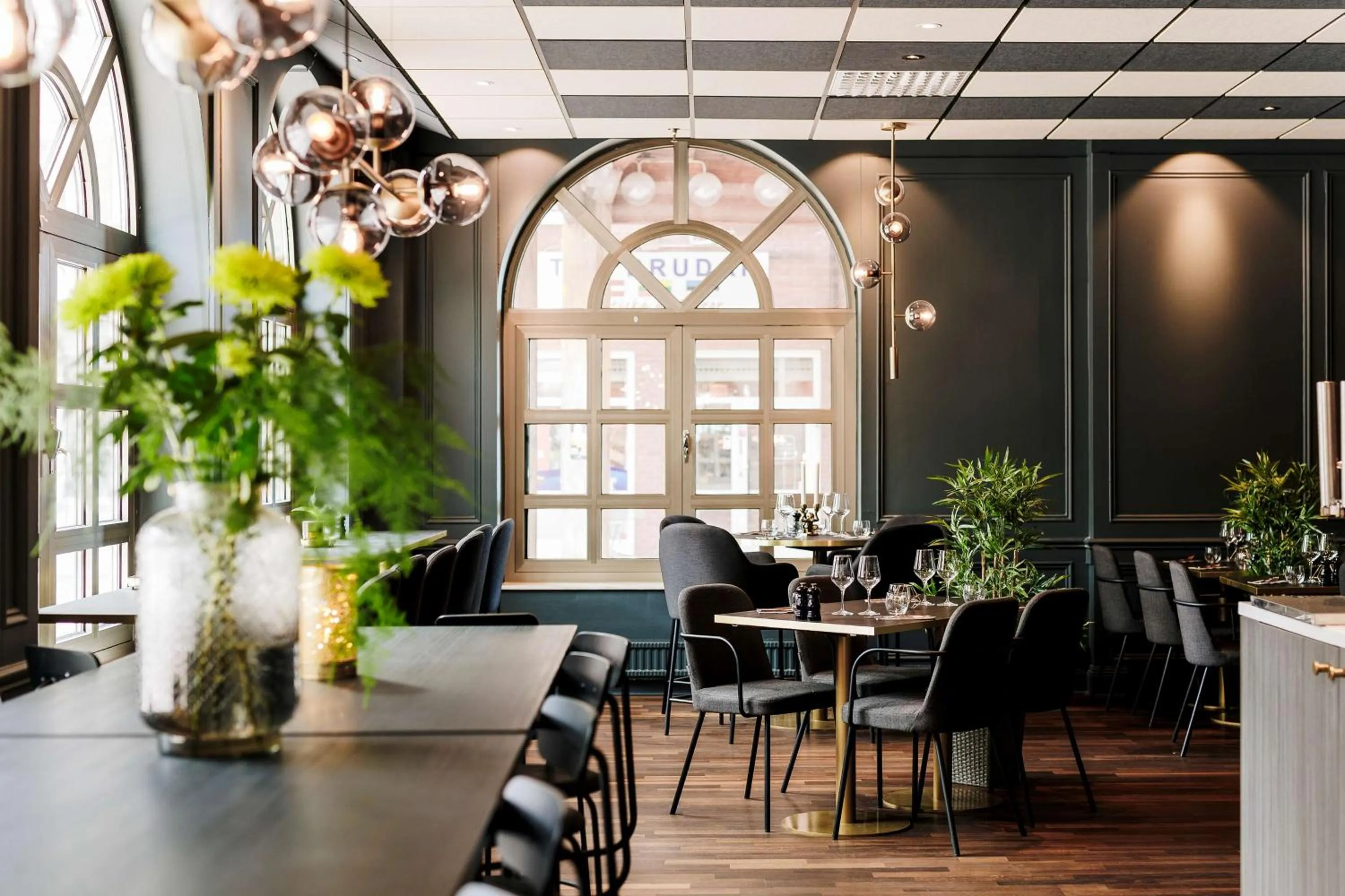 Restaurant/places to eat in Scandic Star Sollentuna