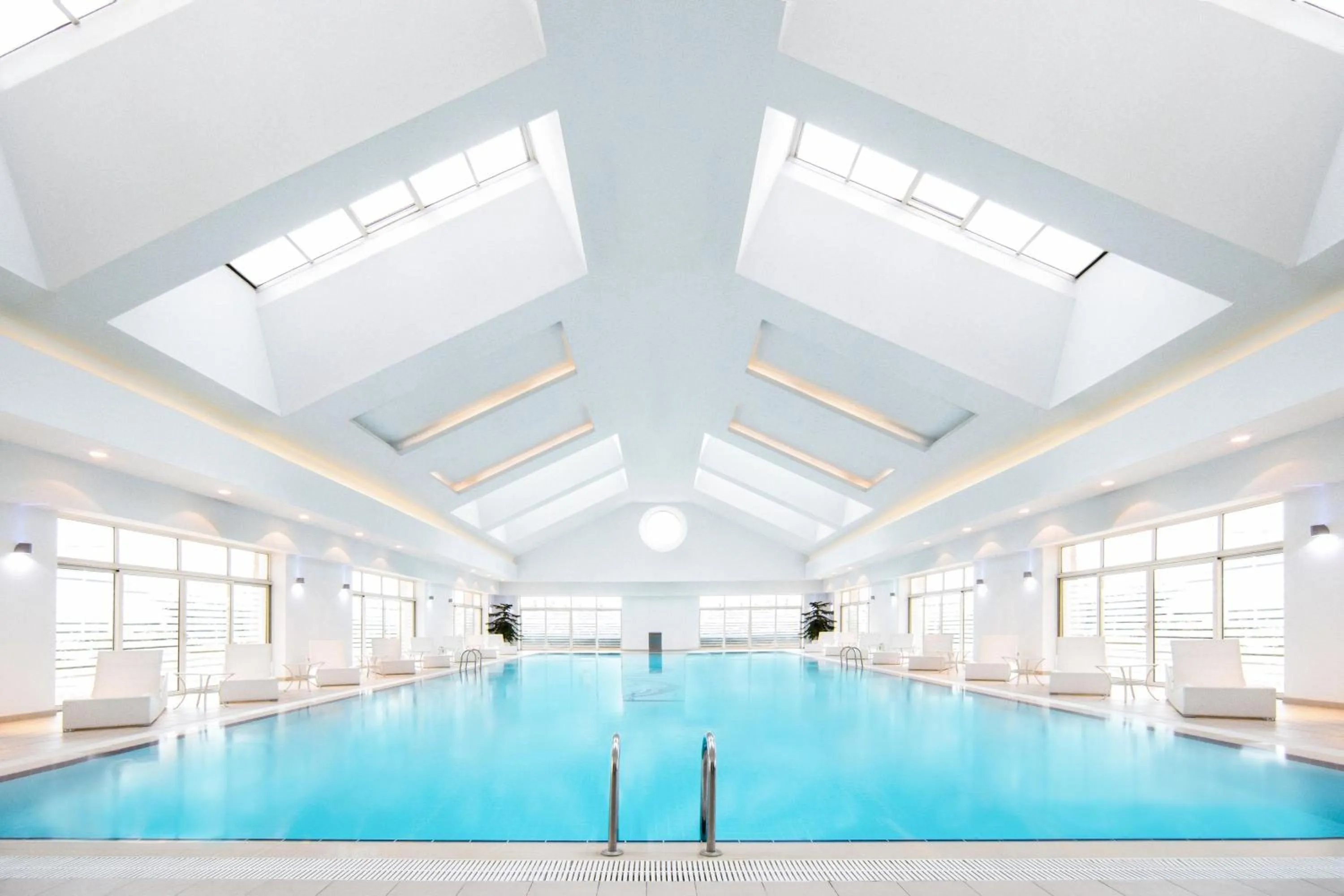 Pool view in Qafqaz Riverside Hotel