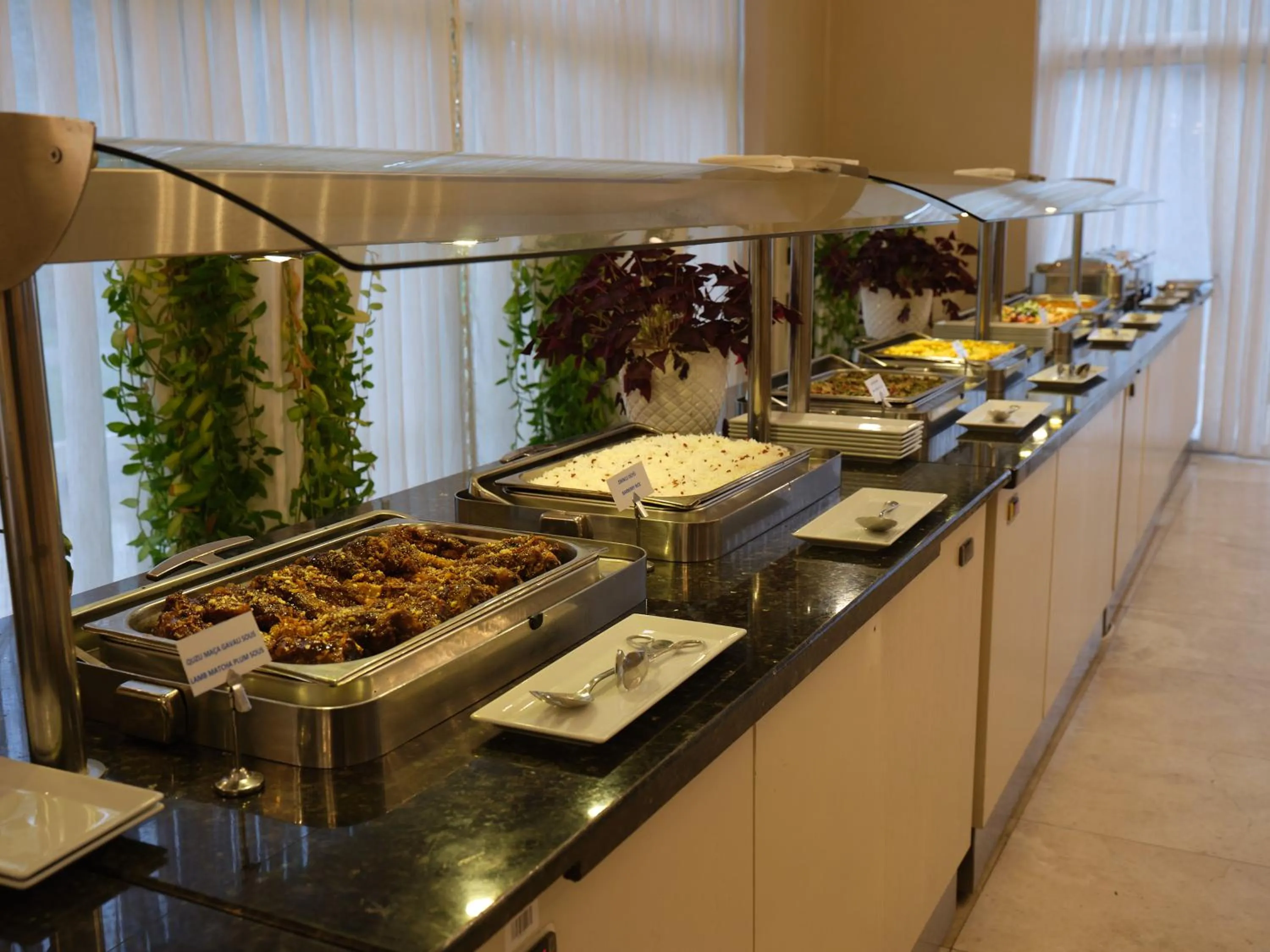 Dinner in Qafqaz Riverside Hotel