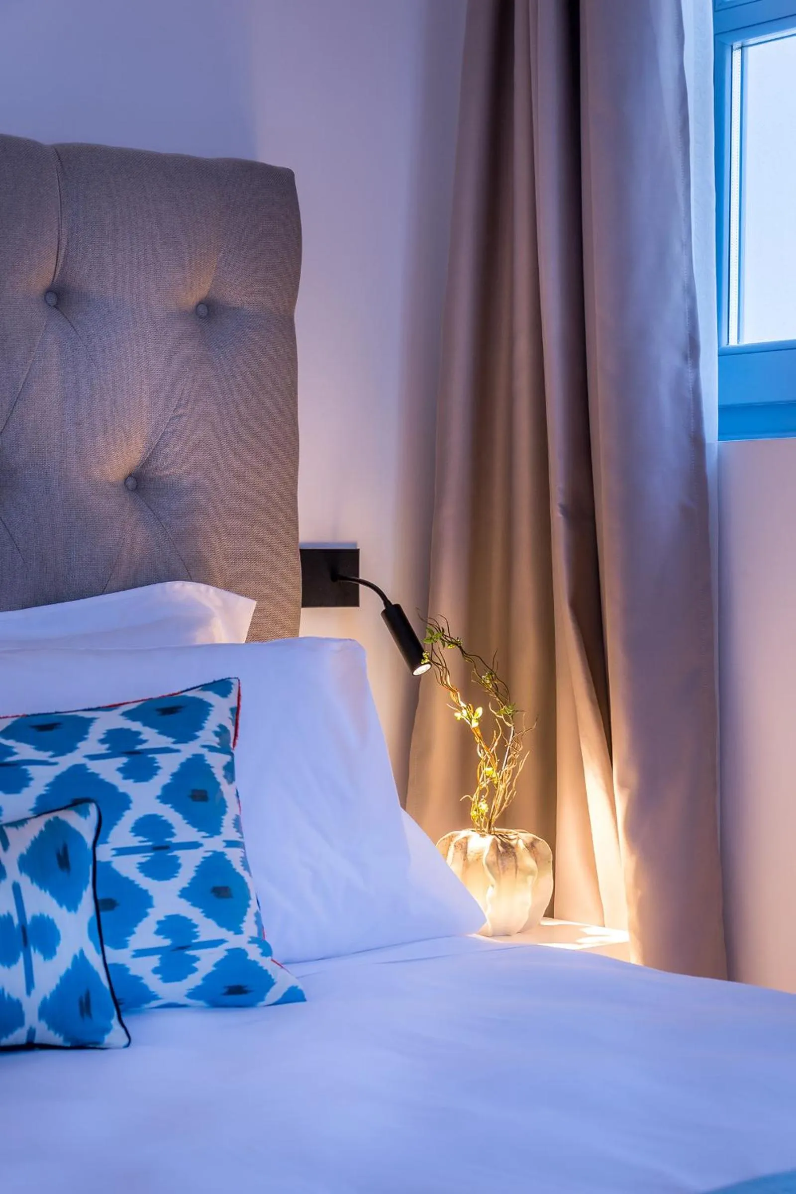 Bed in Shapes Luxury Suites