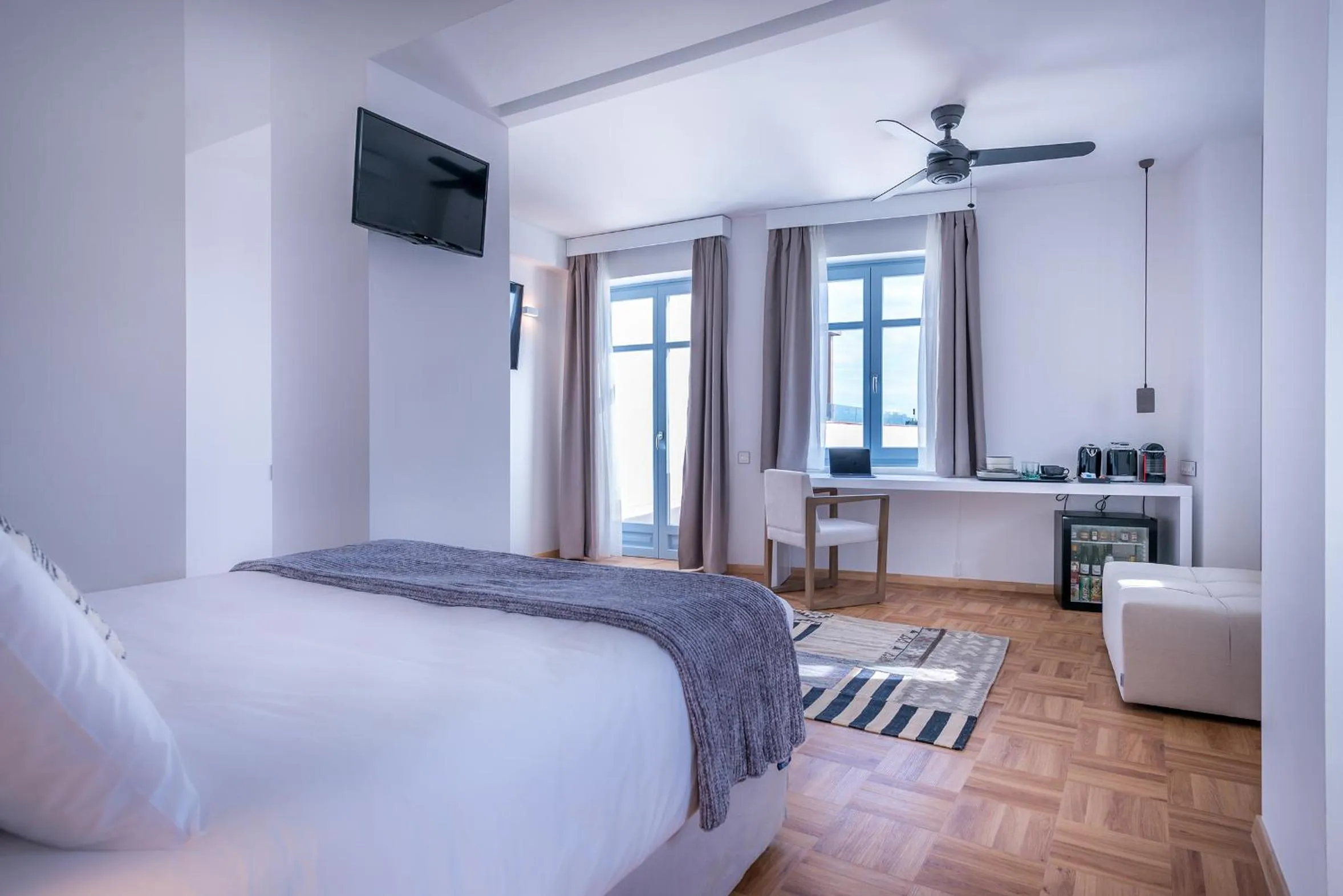 Bed in Shapes Luxury Suites