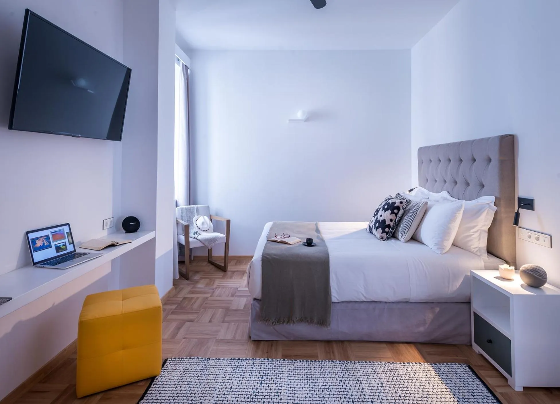 Bed in Shapes Luxury Suites