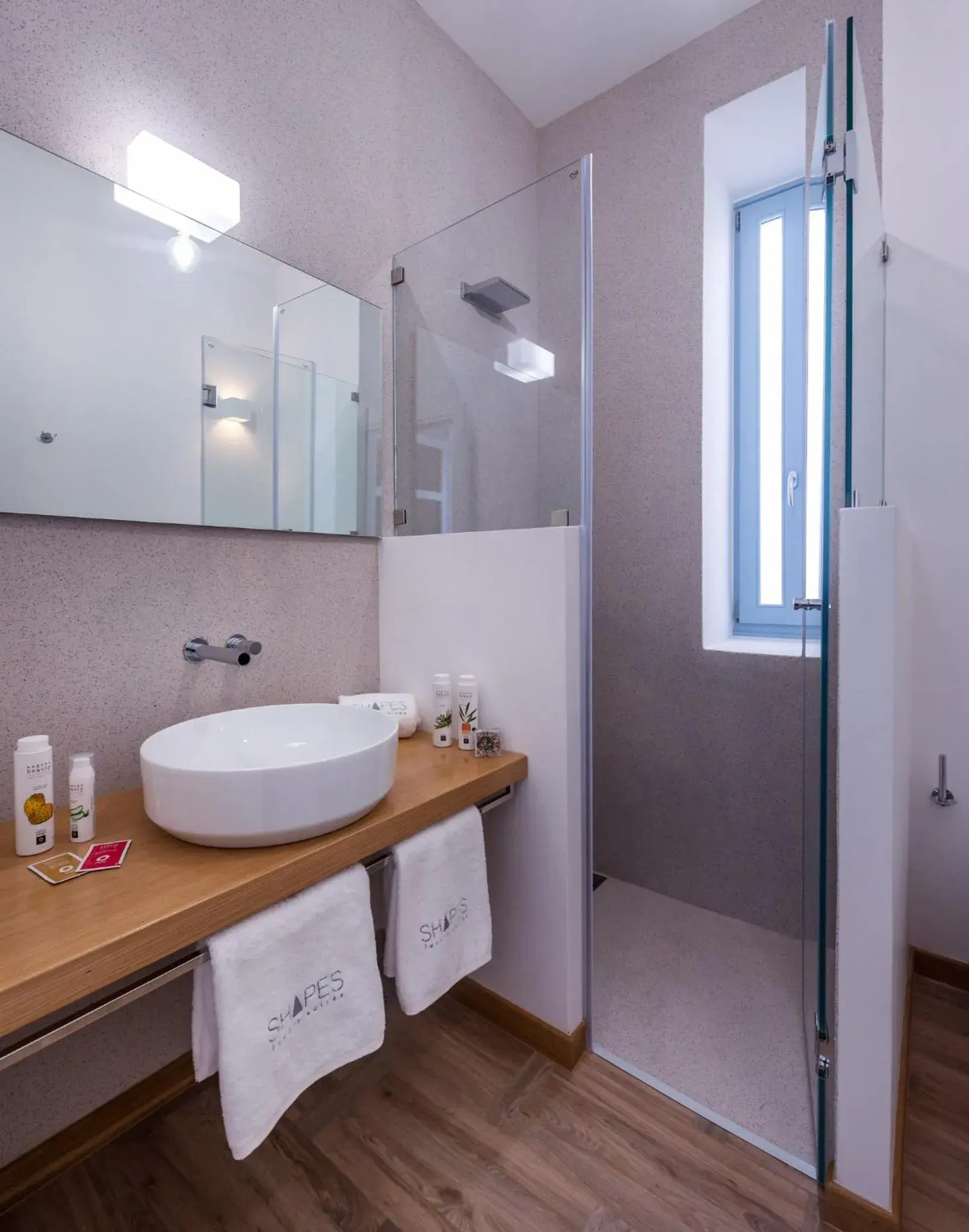 Junior Suite with Panoramic Sea View in Shapes Luxury Suites Junior Suite with Panoramic Sea View in Shapes Luxury Suites