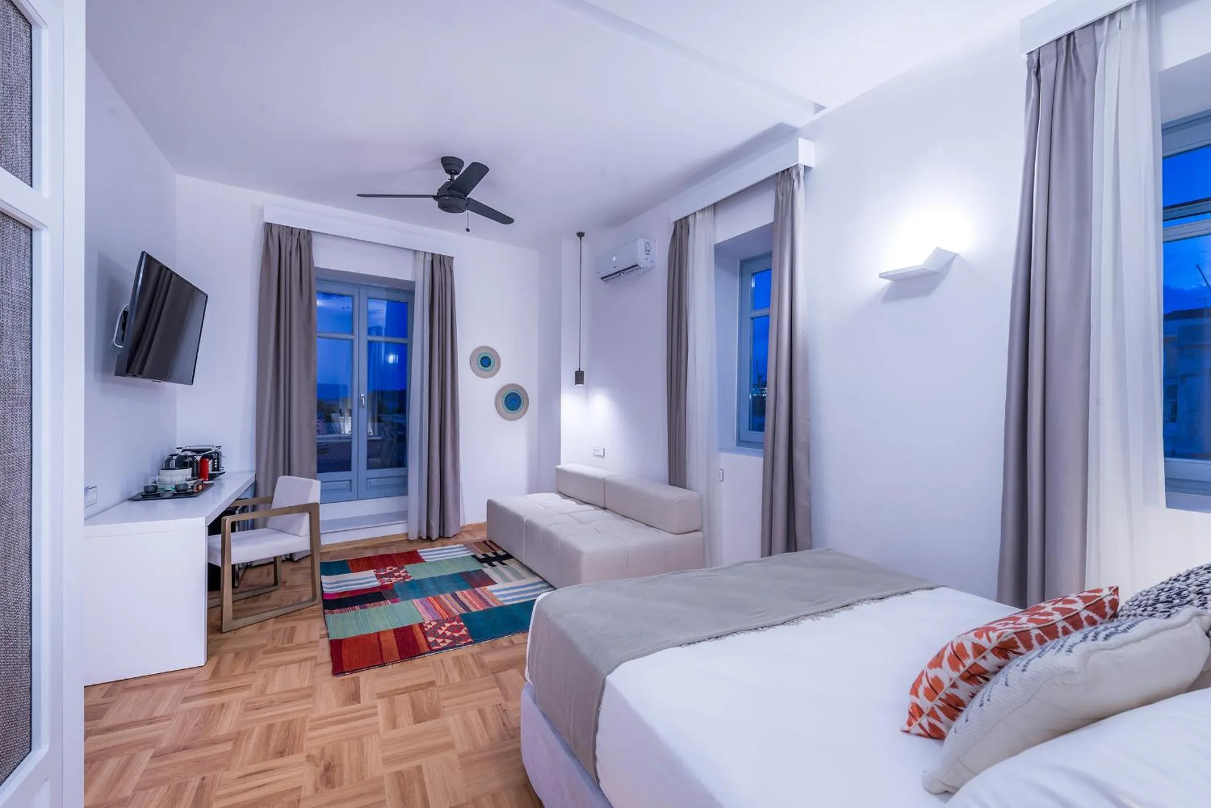 Bed in Shapes Luxury Suites