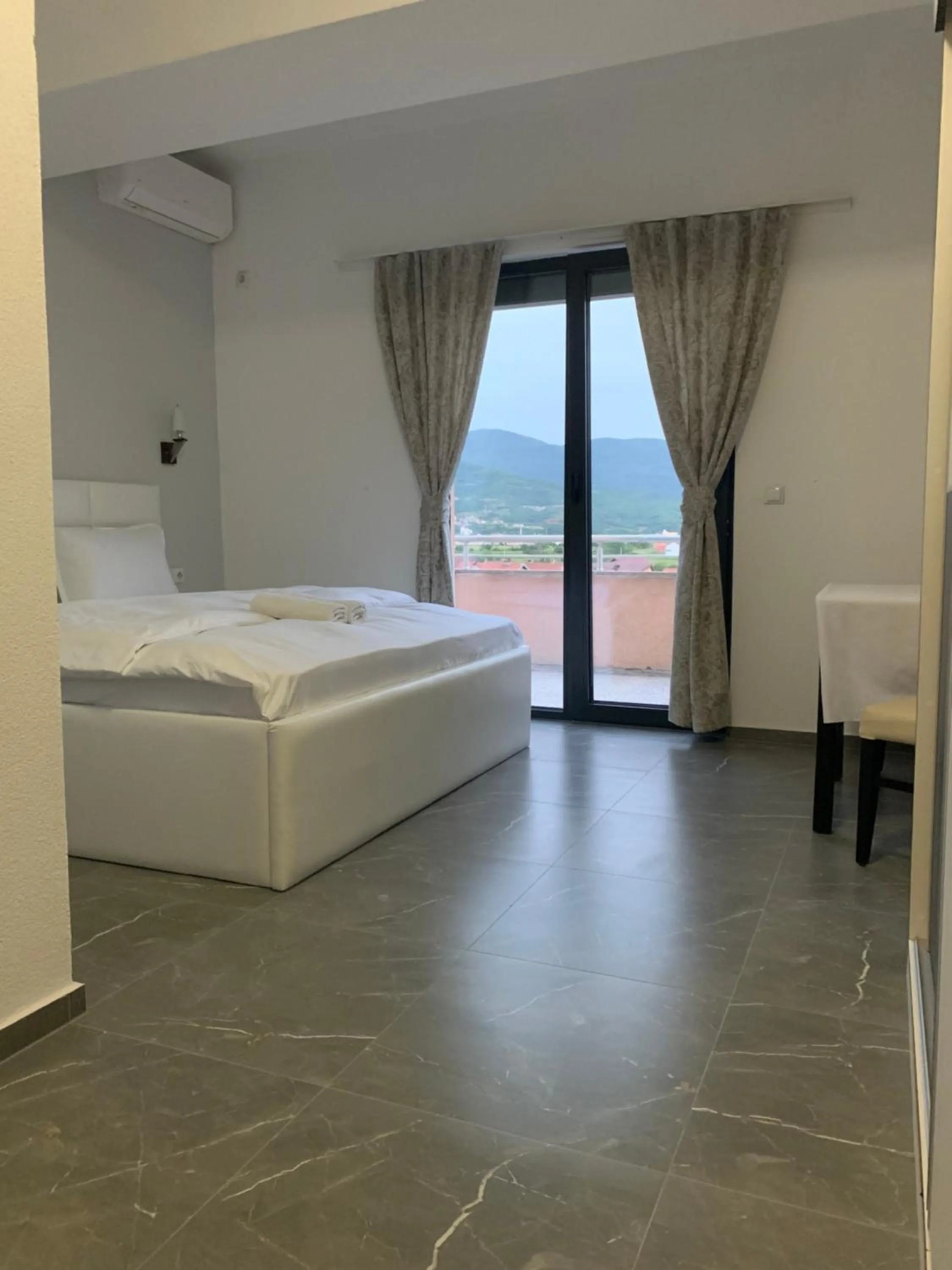 Bed in Hotel Albatros