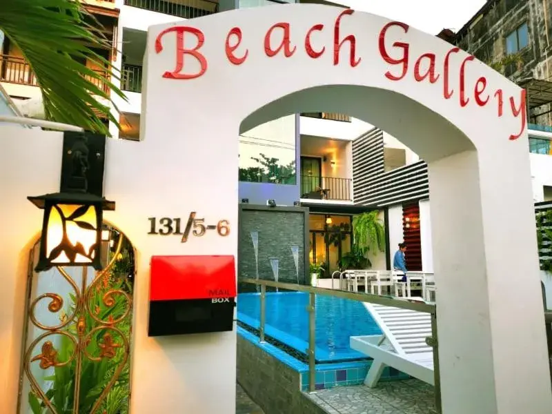 Facade/entrance, Swimming Pool in Beach Gallery House