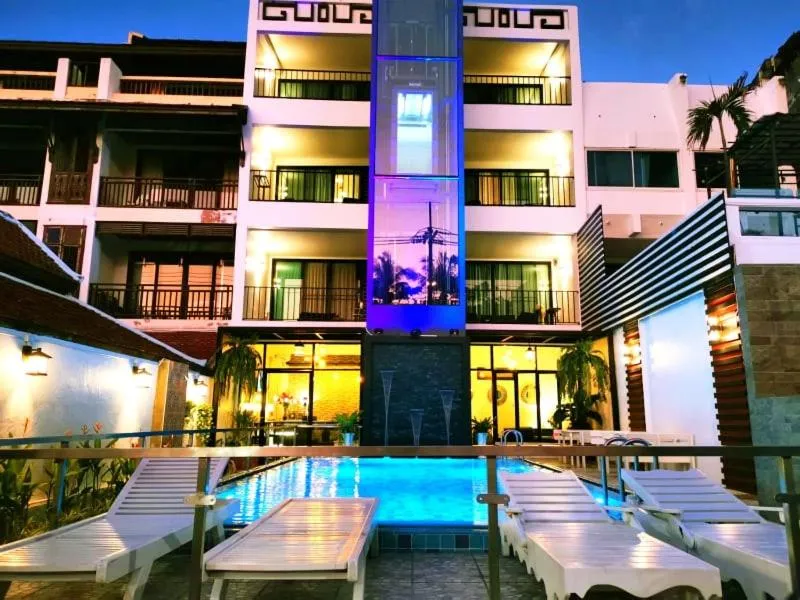 Property building in Beach Gallery House