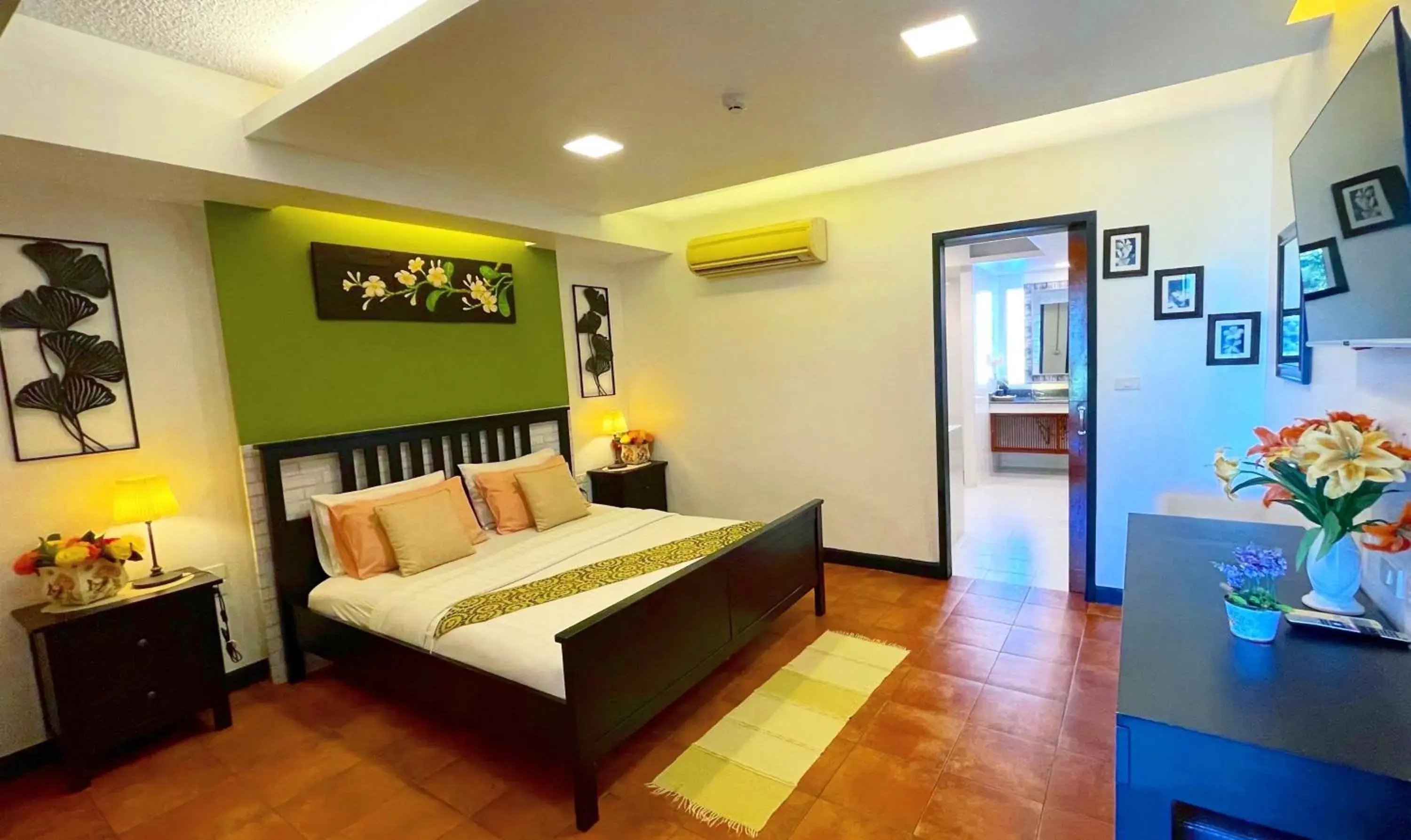 Bedroom, Bed in Beach Gallery House Bedroom, Bed in Beach Gallery House