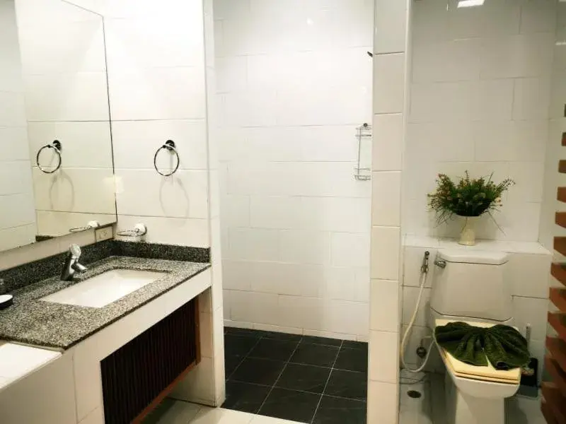 Bathroom in Beach Gallery House