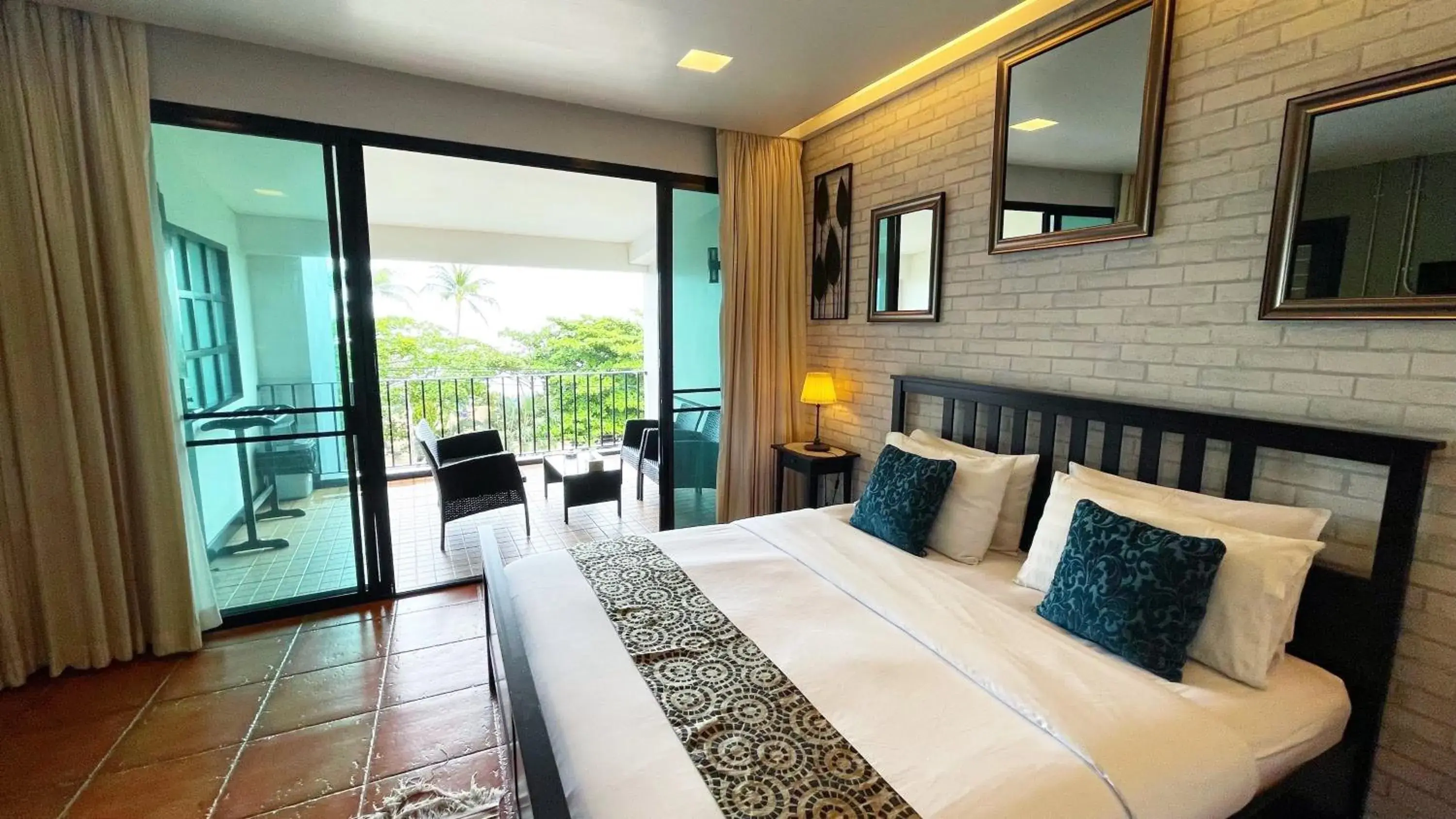 Bedroom, Bed in Beach Gallery House Bedroom, Bed in Beach Gallery House