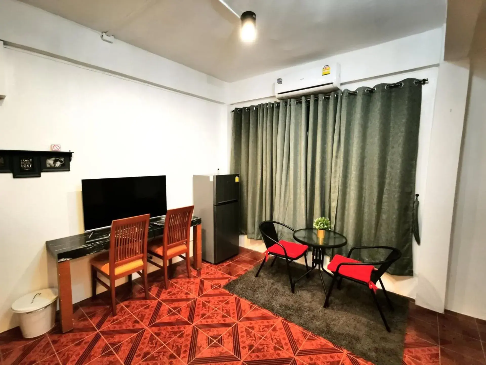 Seating Area in Beach Gallery House