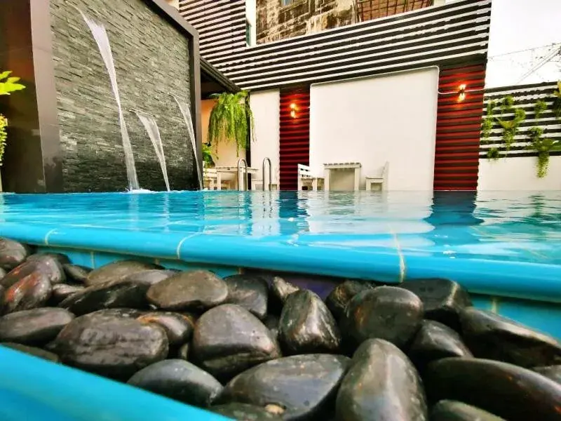 Swimming Pool in Beach Gallery House