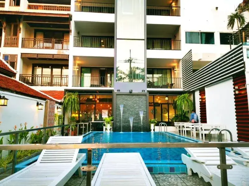 Property building, Swimming Pool in Beach Gallery House