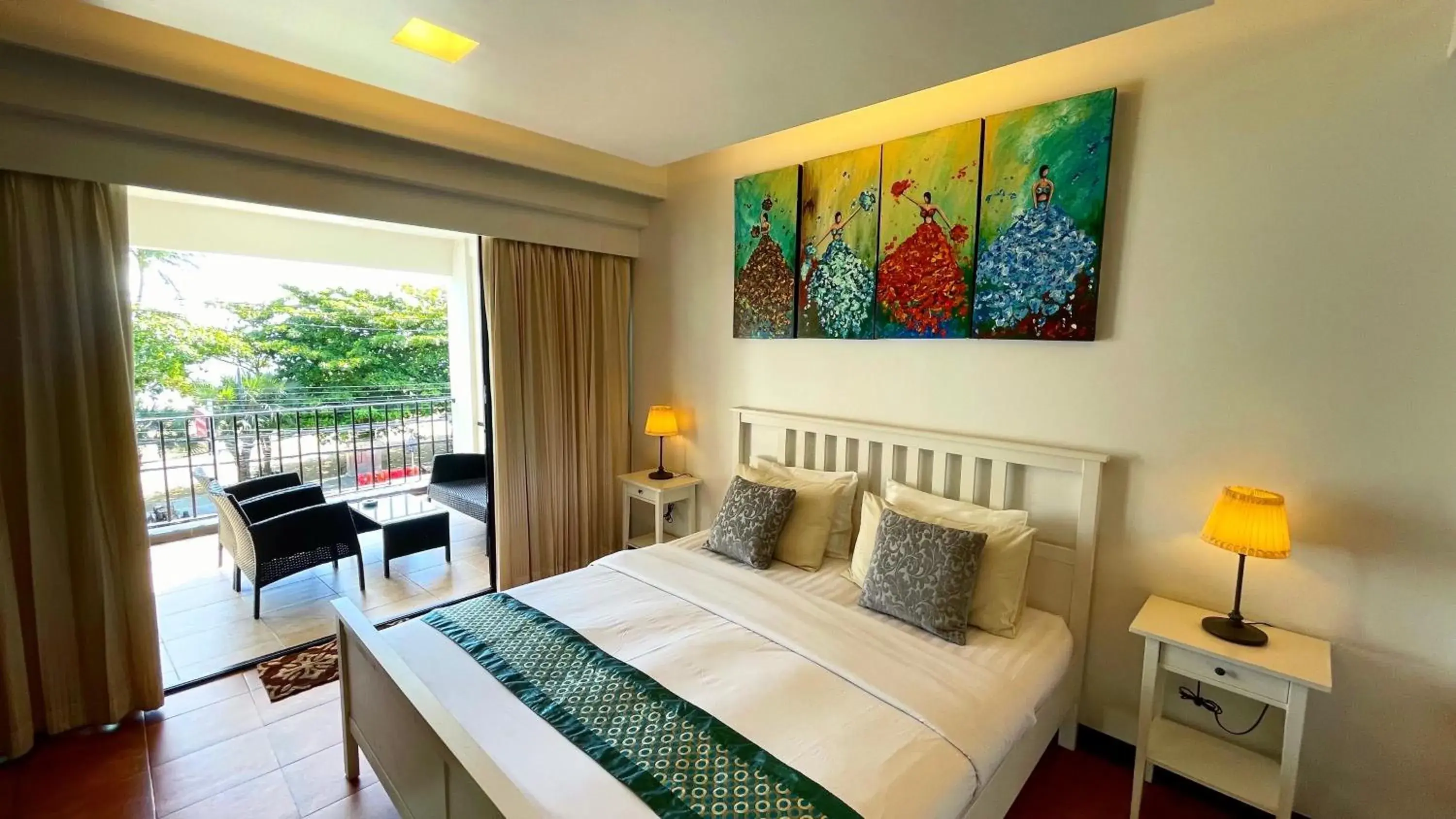 Bedroom, Bed in Beach Gallery House Bedroom, Bed in Beach Gallery House