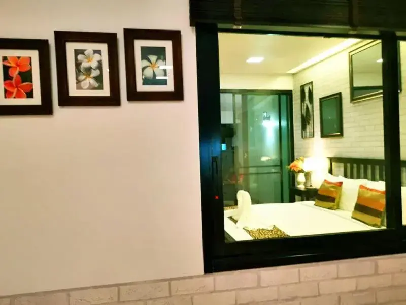 Bedroom, Bathroom in Beach Gallery House