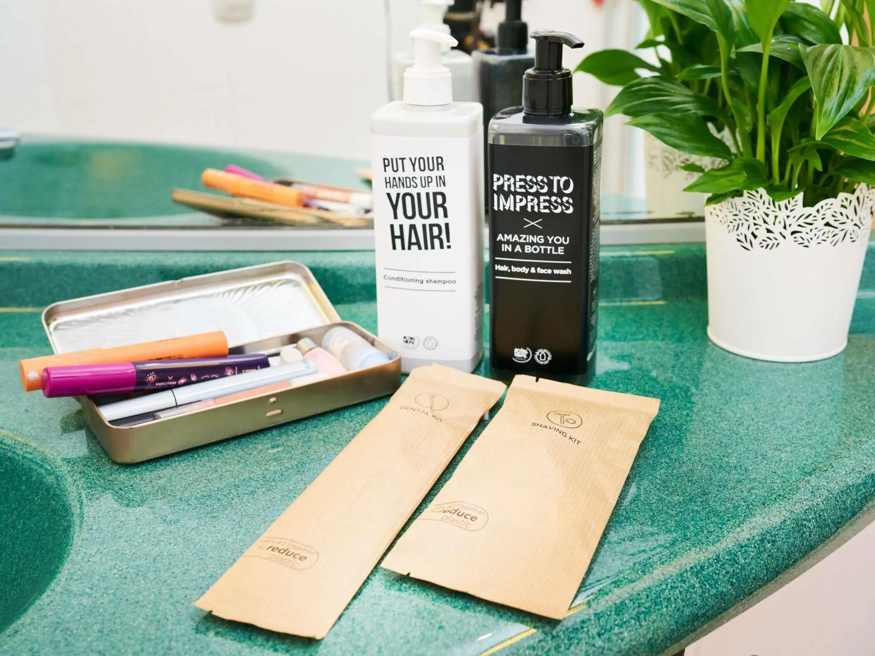 Bedroom in Ibis Como Bedroom in Ibis Como