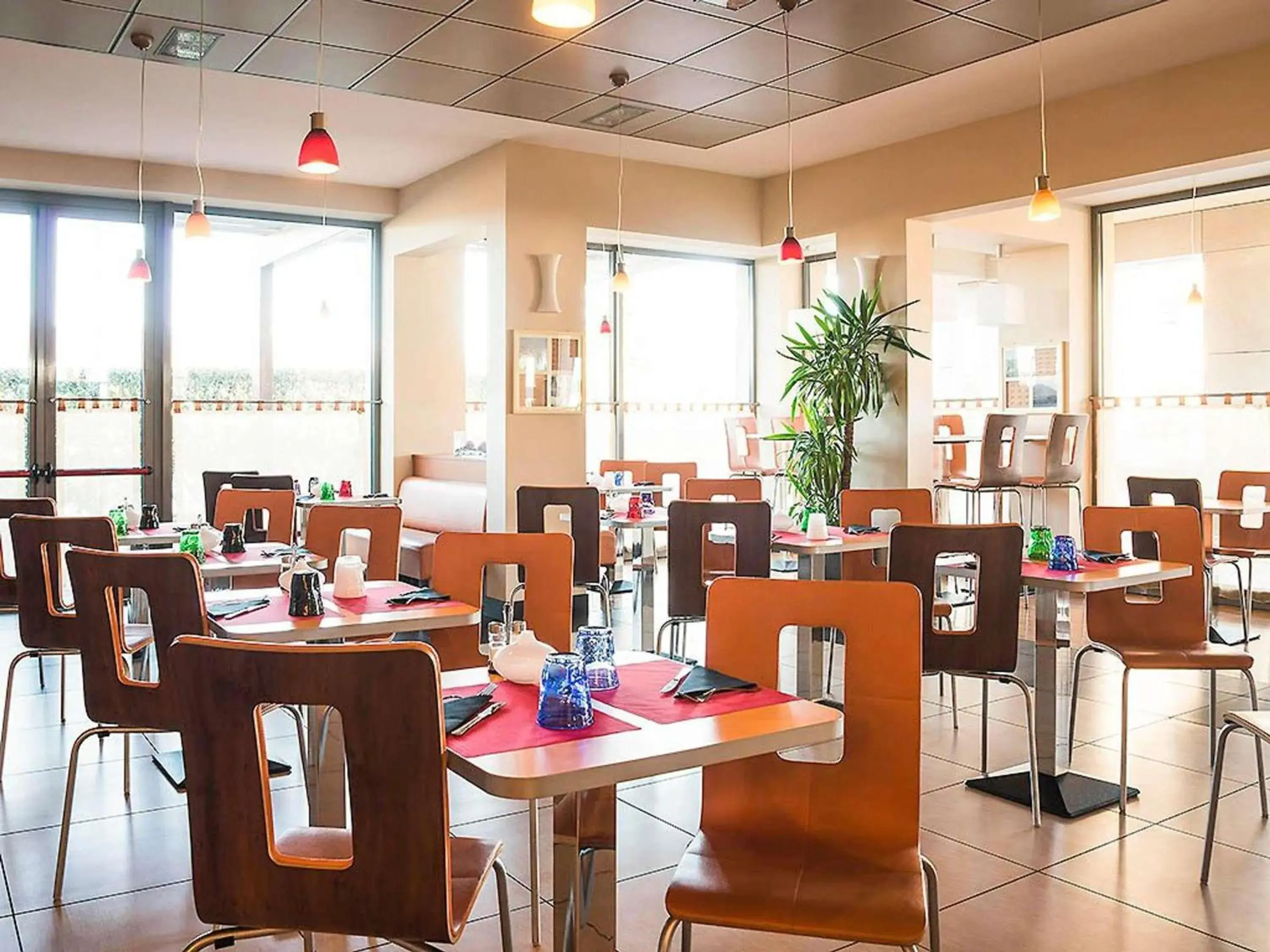 Restaurant/places to eat in Ibis Como Restaurant/places to eat in Ibis Como