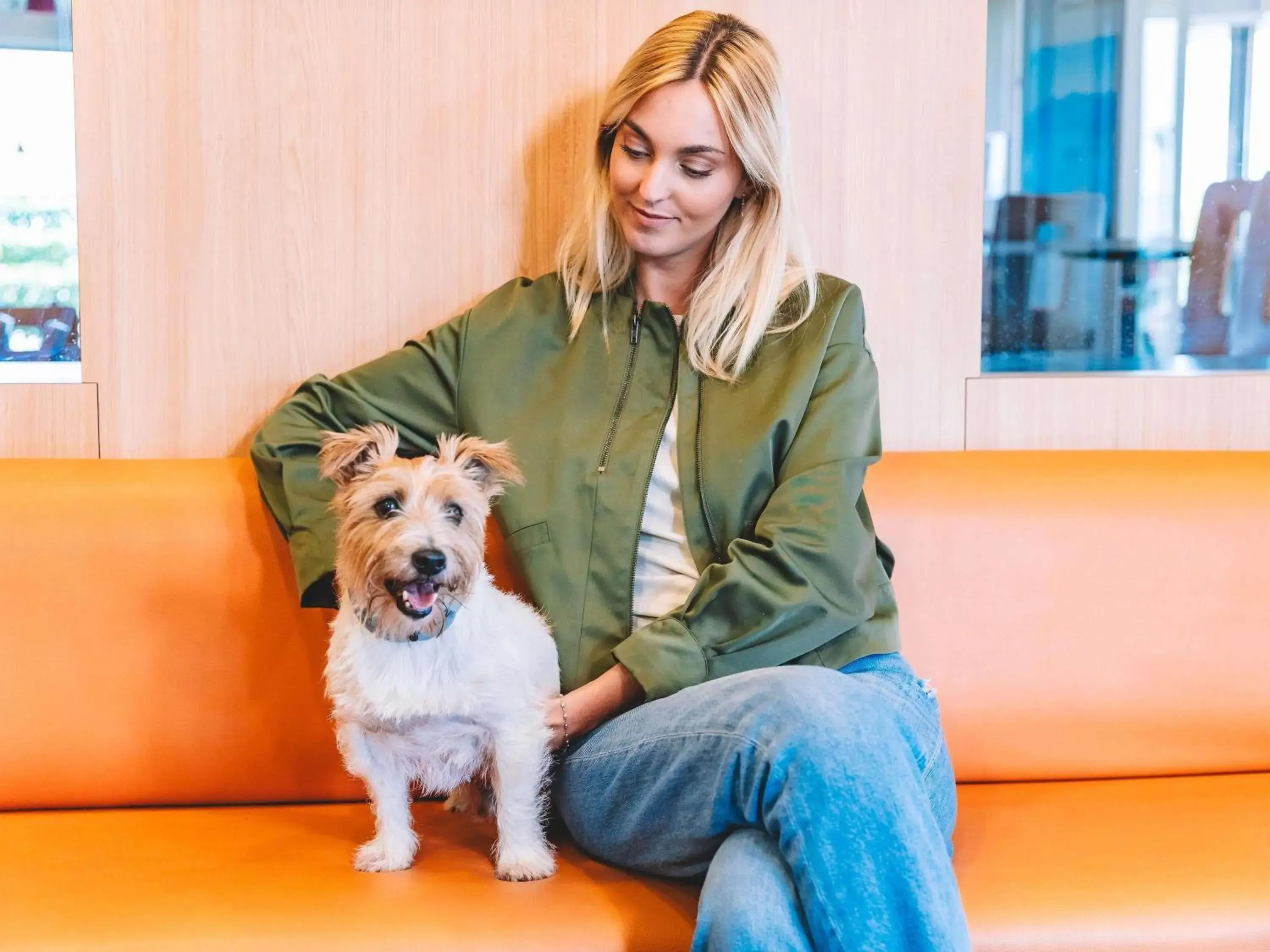 Property building in Ibis Como Property building in Ibis Como