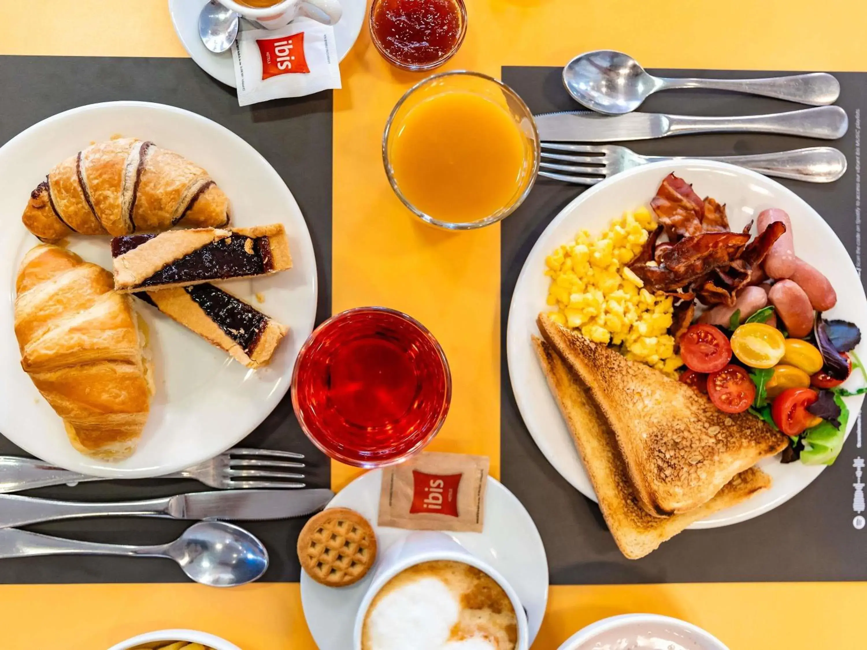 Breakfast in Ibis Como Breakfast in Ibis Como