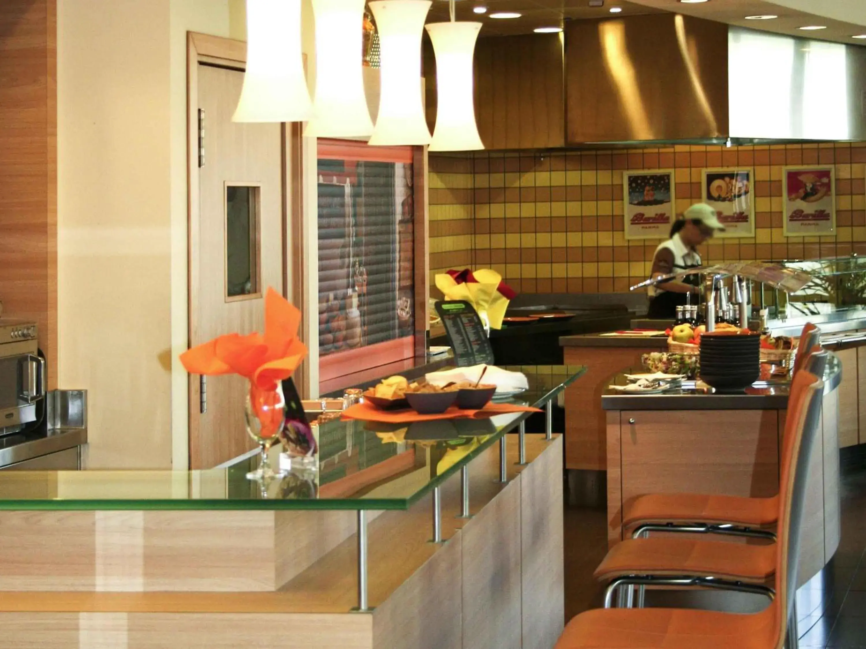 Lounge or bar in Ibis Como Lounge or bar in Ibis Como