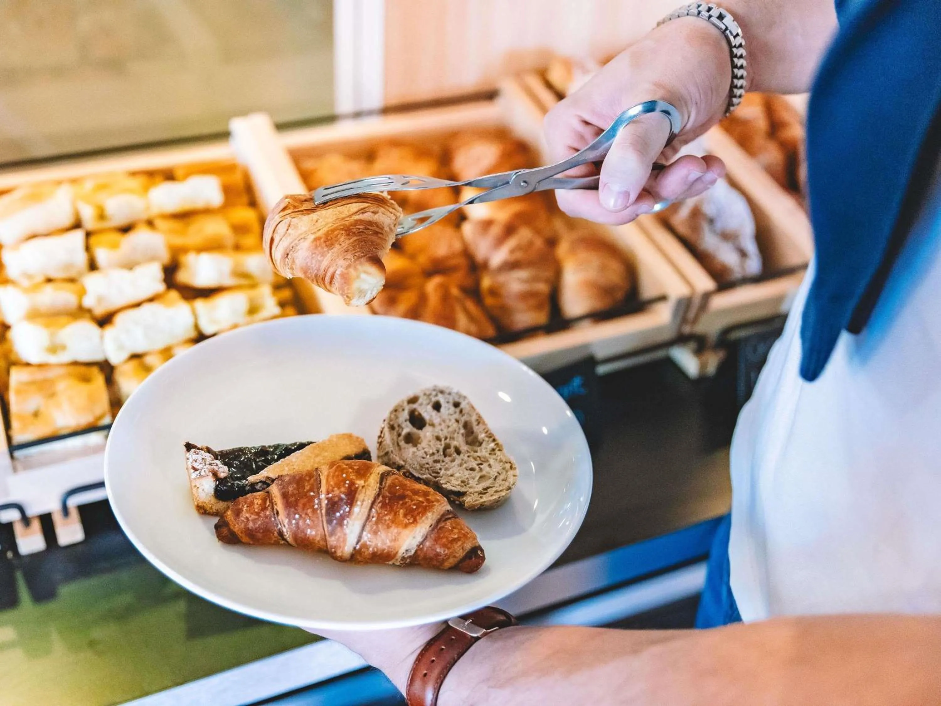 Breakfast in Ibis Como