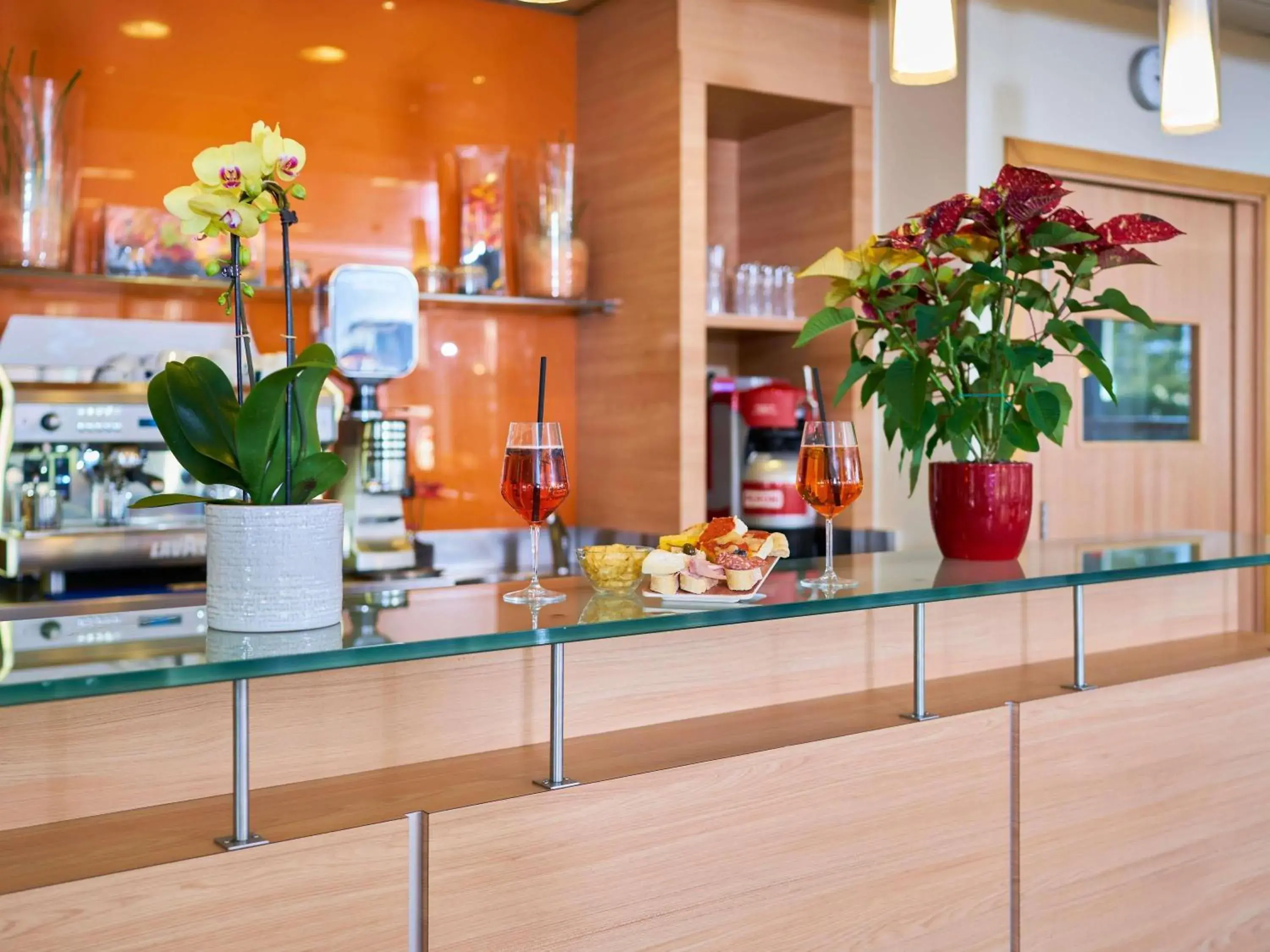 Property building in Ibis Como Property building in Ibis Como