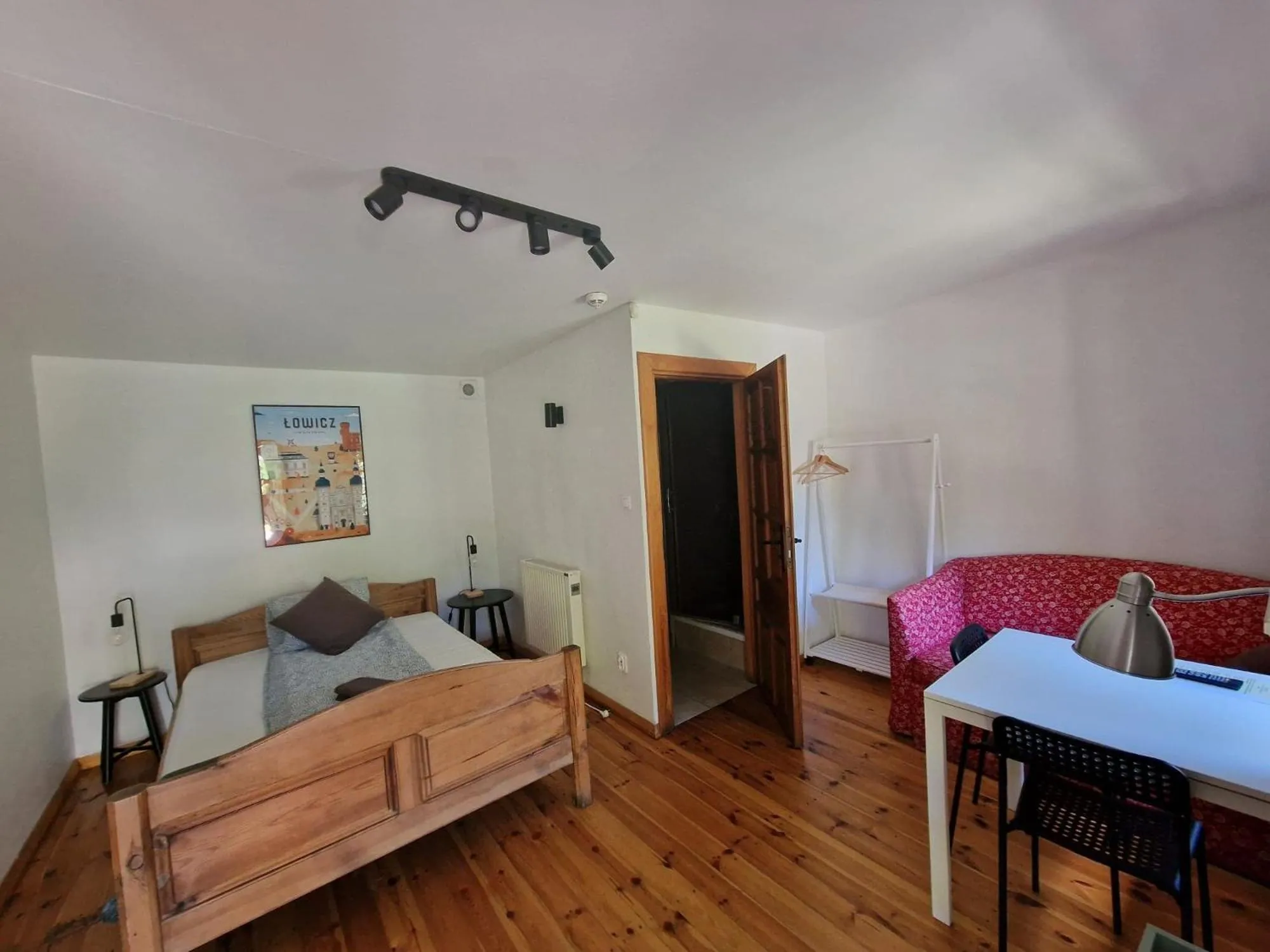 Bed in Oberża pod Złotym Prosiakiem