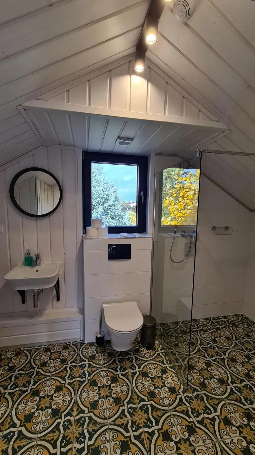 Bathroom in Oberża pod Złotym Prosiakiem