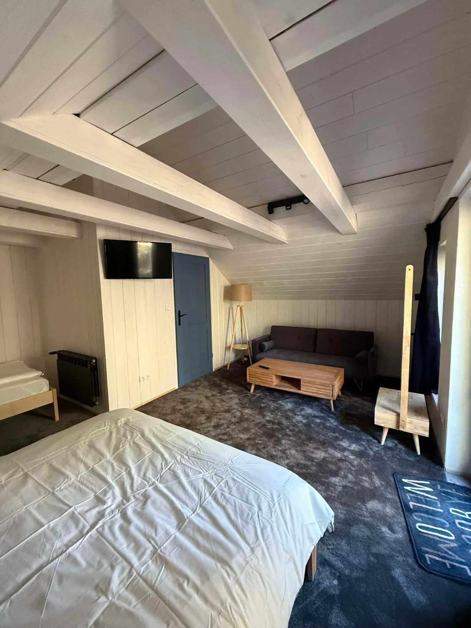 Bed in Oberża pod Złotym Prosiakiem