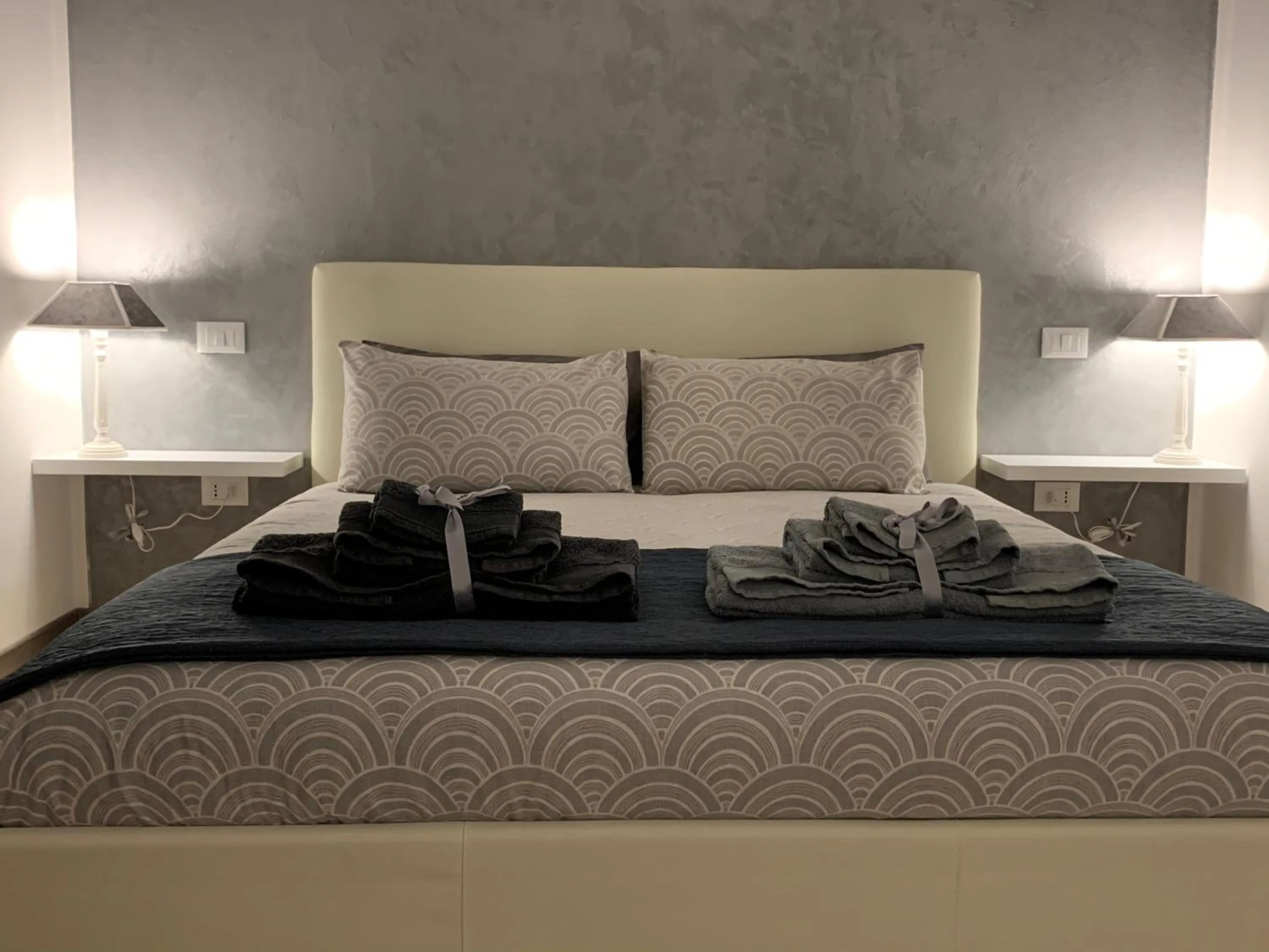 Bed in Residenza Guglielmo - Free Parking