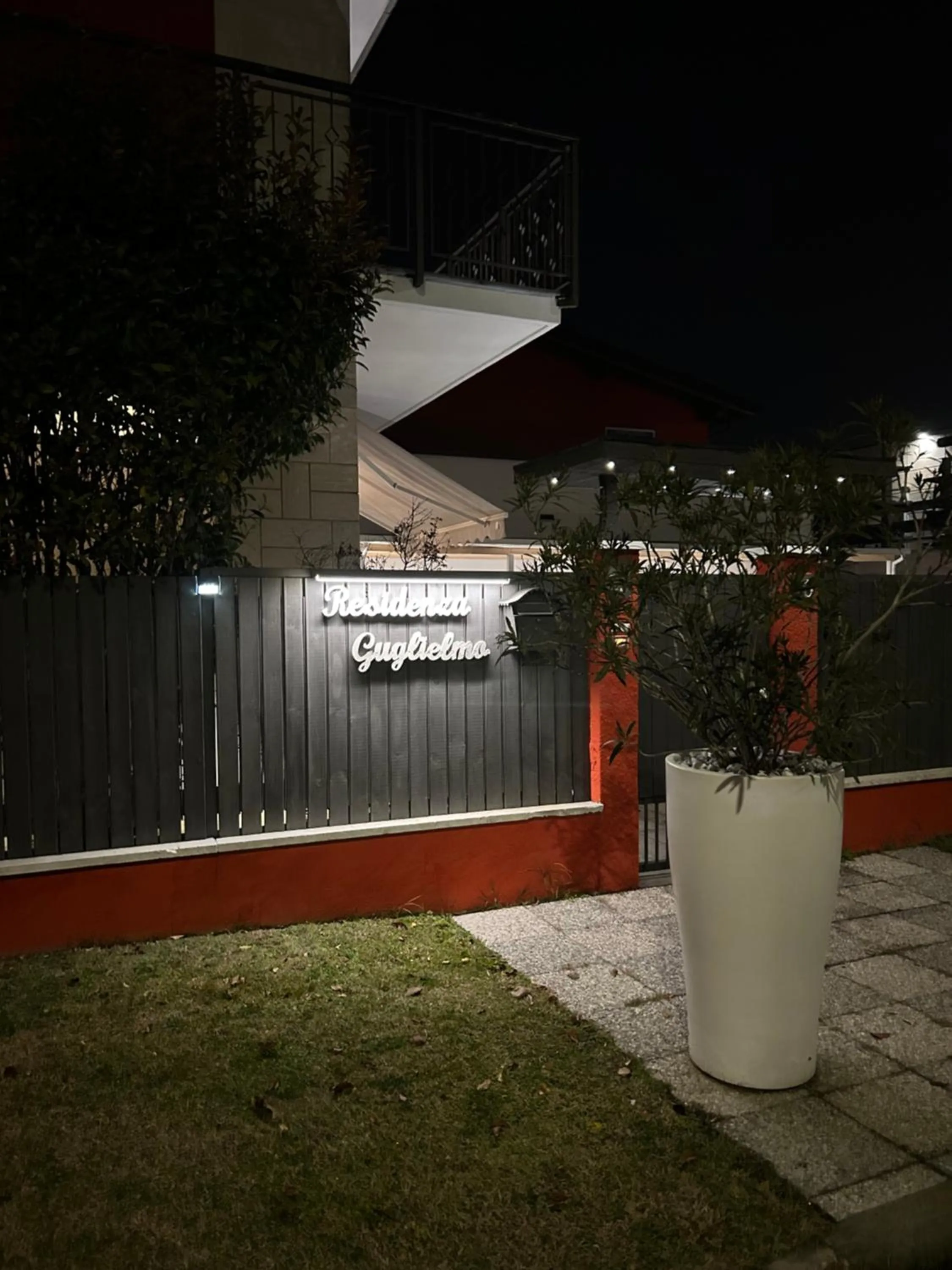 Property building in Residenza Guglielmo - Free Parking