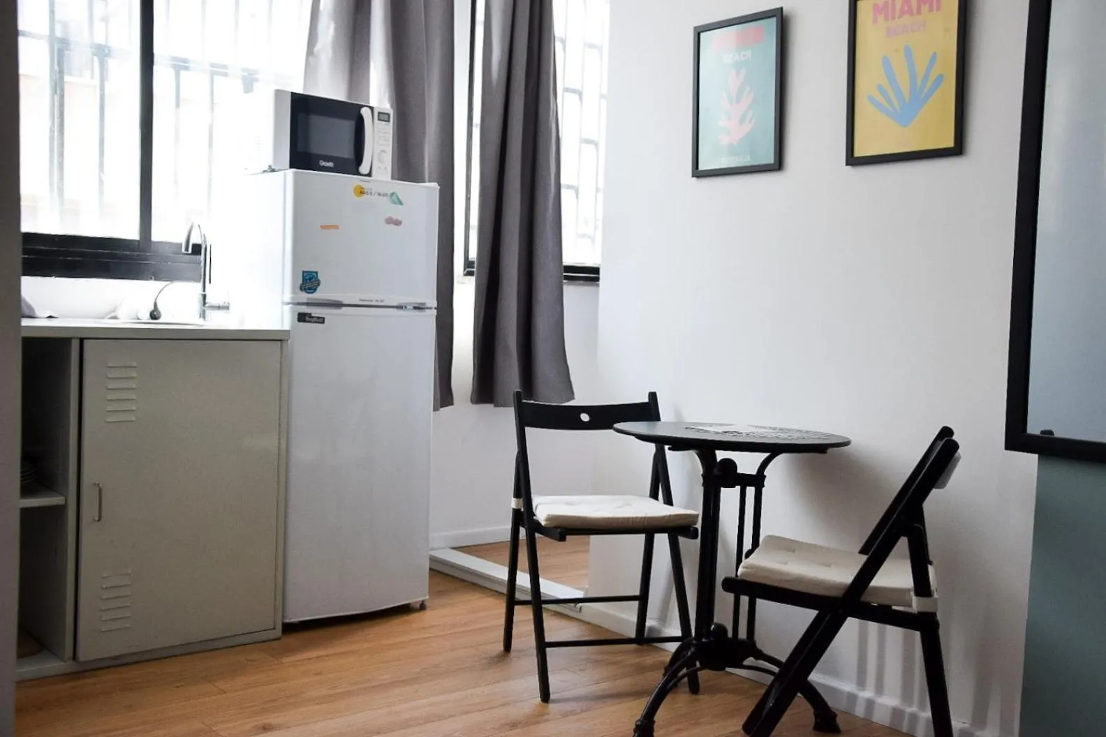 Kitchen or kitchenette in LEVO Urban Studios