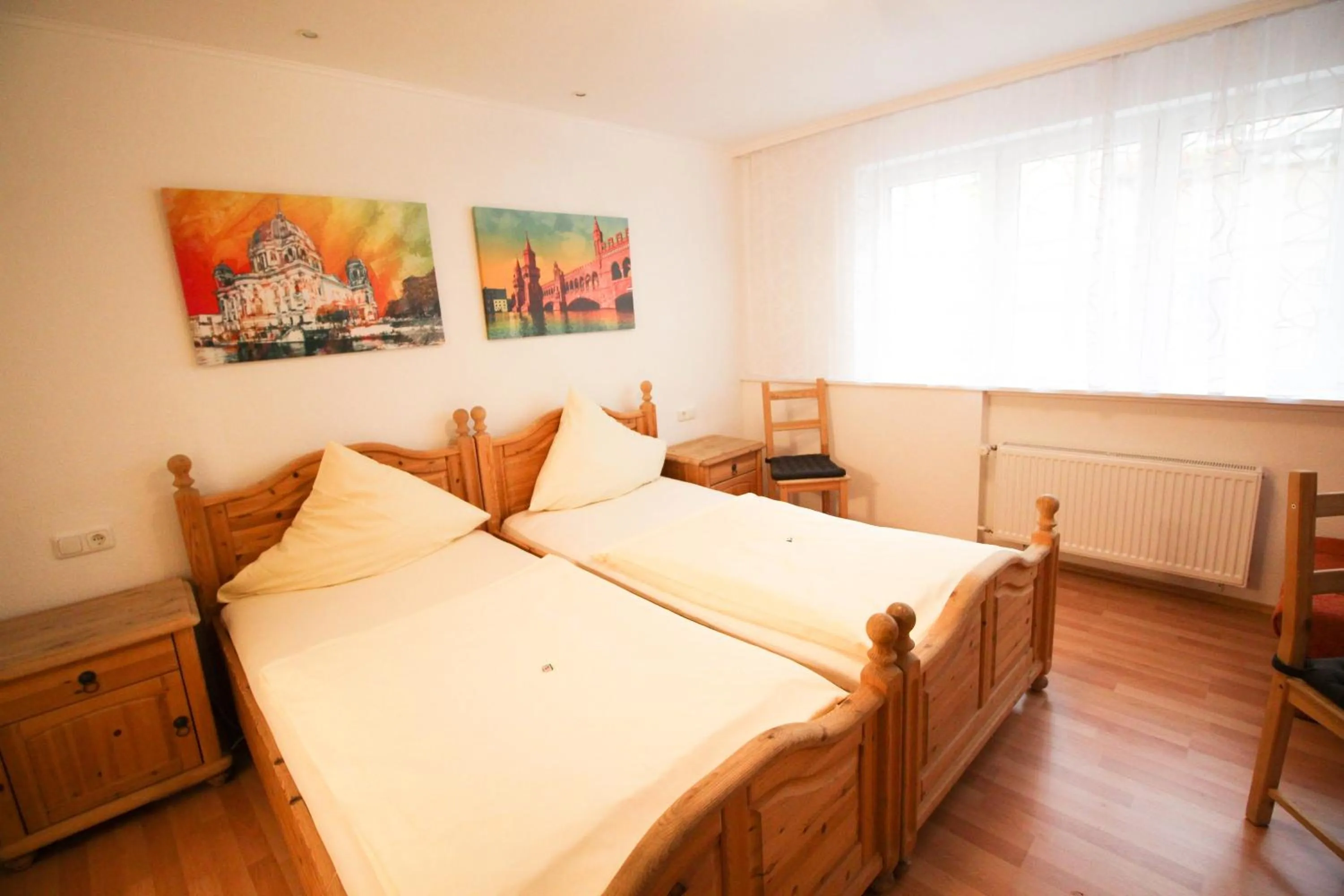 View (from property/room), Bed in Hotel Atlanta