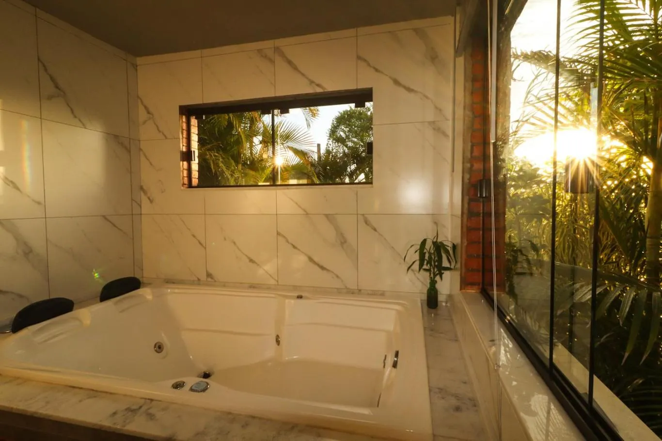 Hot Tub in Pousada Sunset
