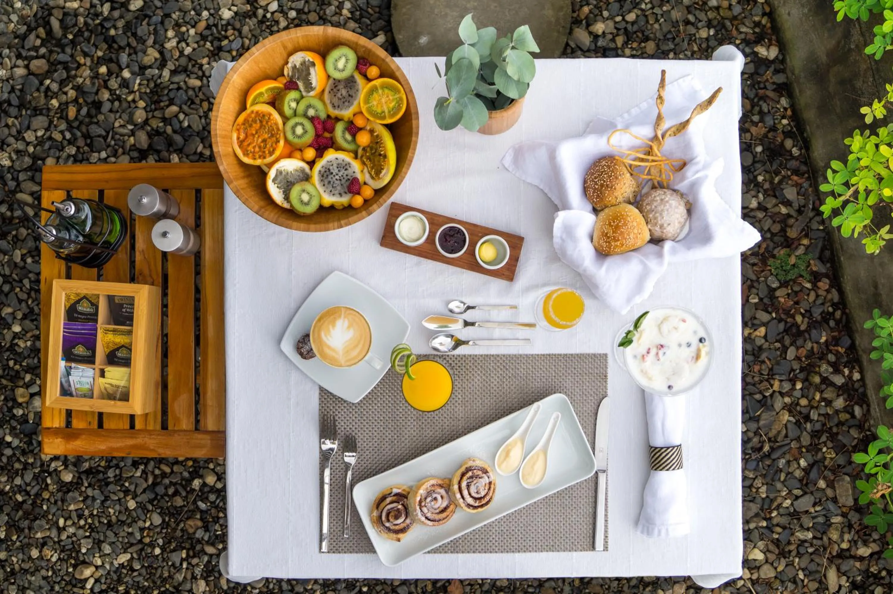 Food and drinks in AcquaSanta Lofts Hotel