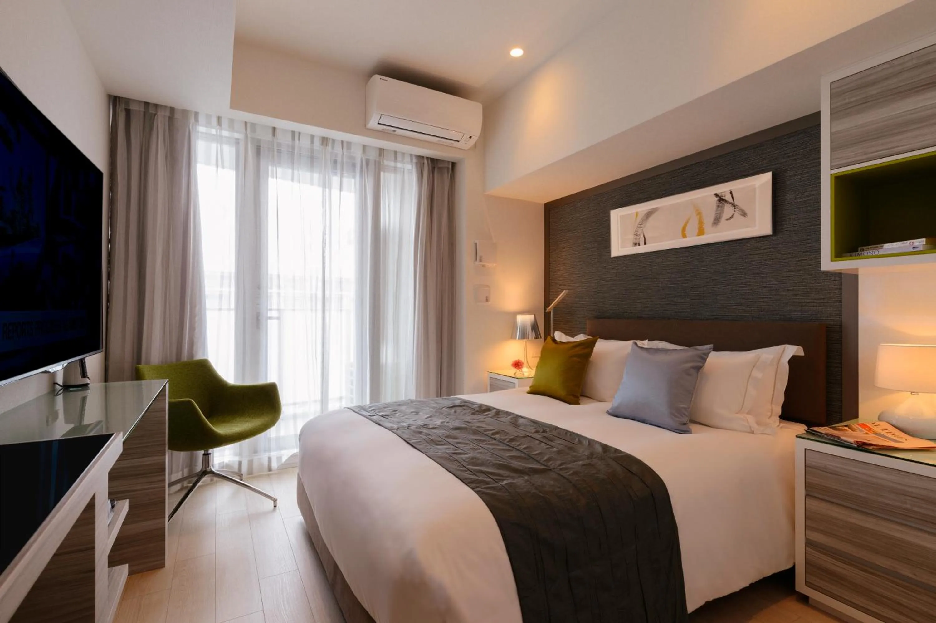 Bedroom, Bed in Oakwood Apartments Minami Azabu Tokyo