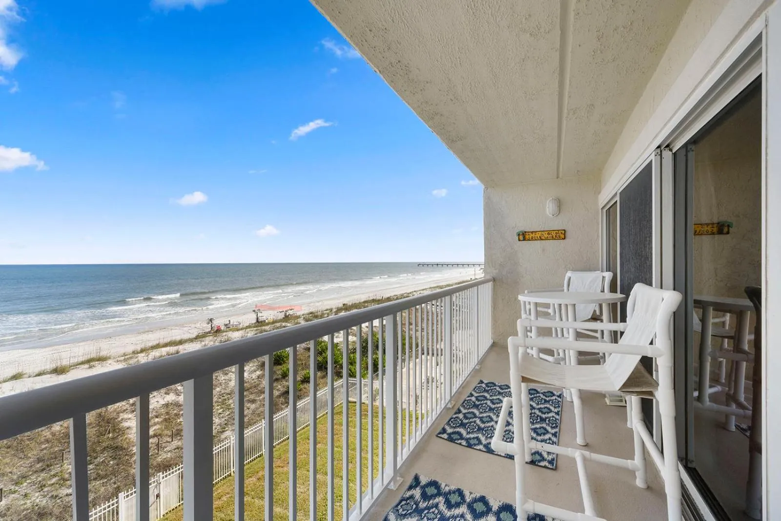 Property building in Jacksonville Beachdrifter 403