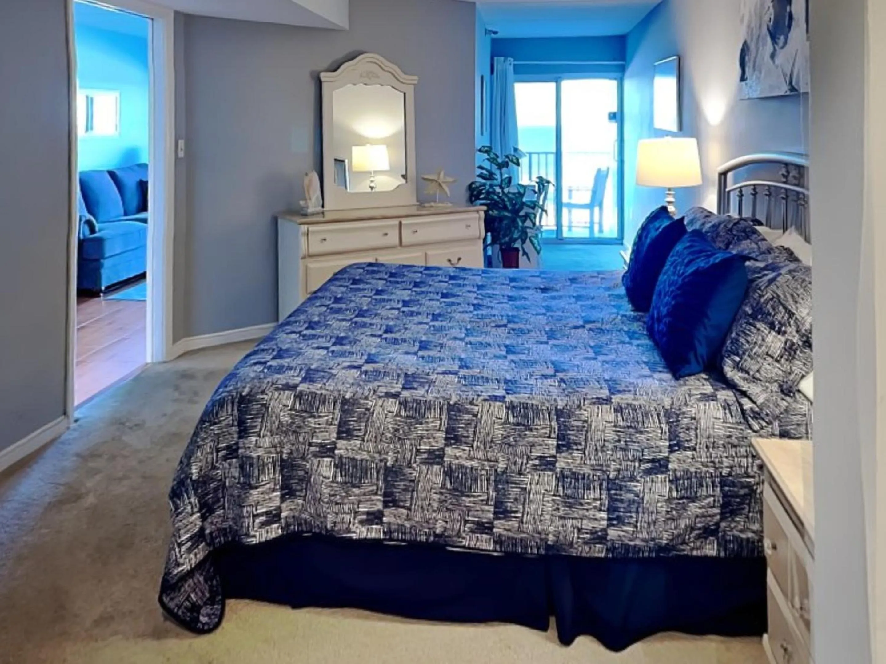 Bed in Jacksonville Beachdrifter 403